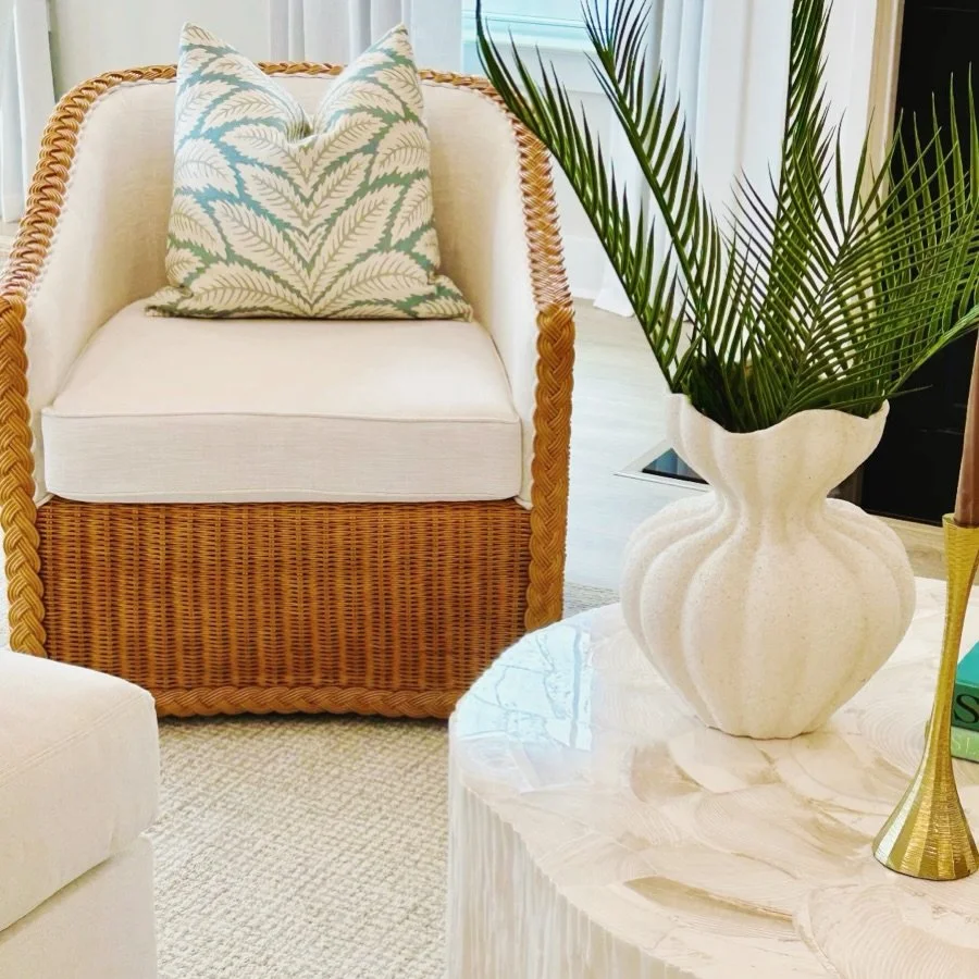 Curated and intentional to a tee! 👌🏻 There is purpose behind every choice and piece for that harmonious look and feel! 💙