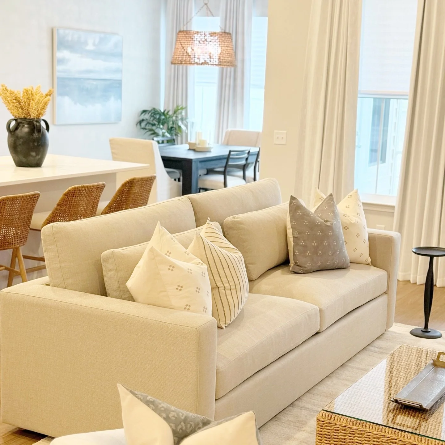 Collected, curated, yet comfortable living! ✨