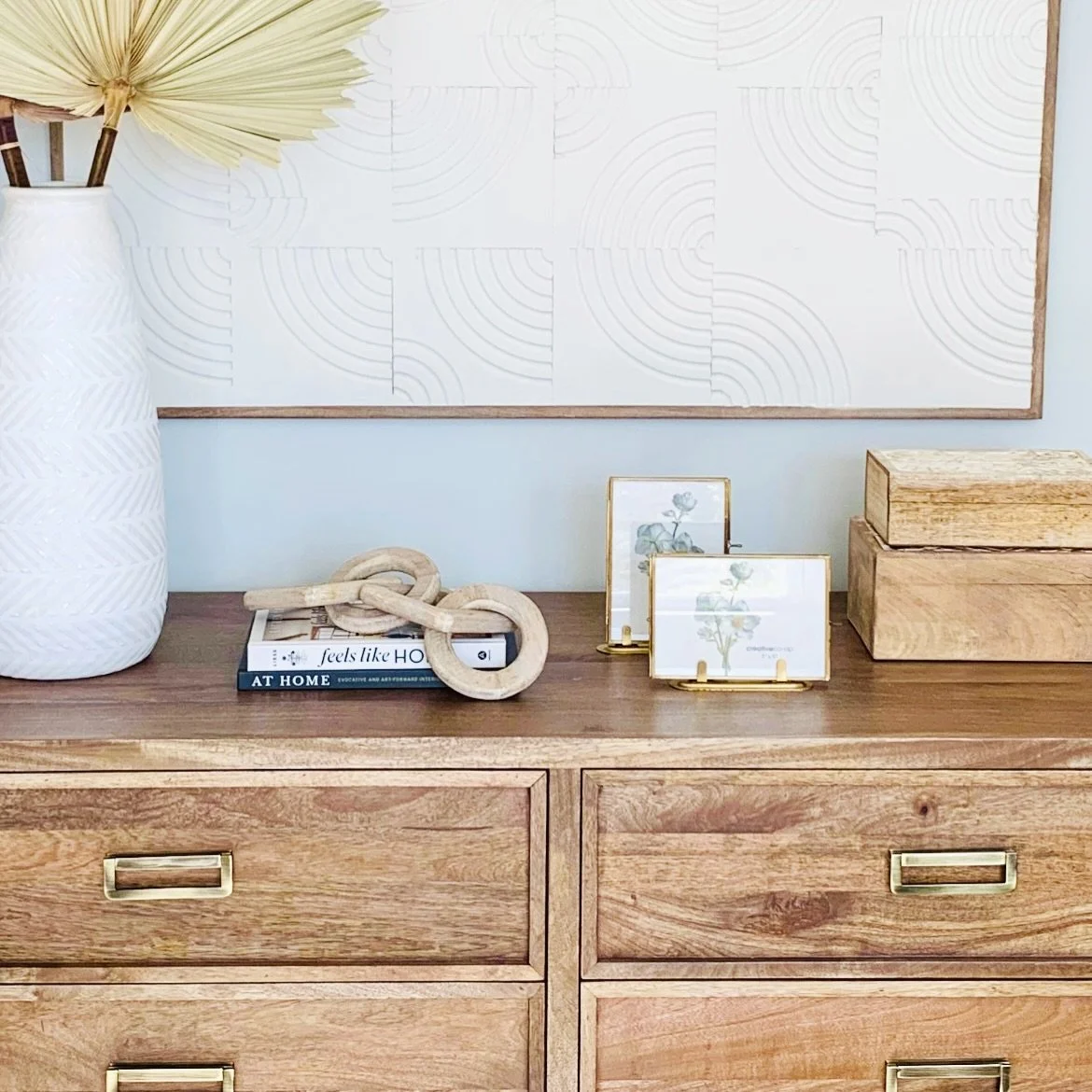 Warm wood tones, brass hardware, and earthy accents - ideal for this client&rsquo;s cozy primary! 👌🏻