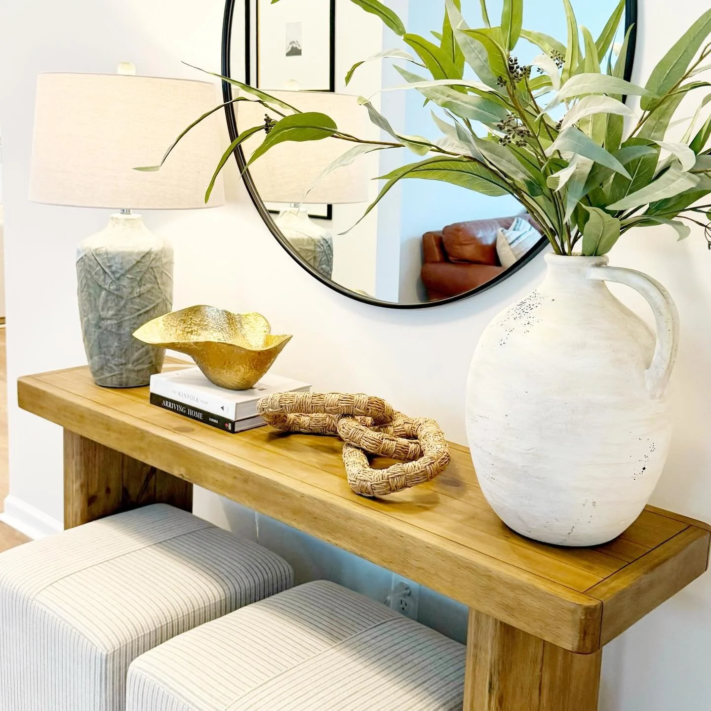 Up close entry styling >> full snapshot of the space layout and flow