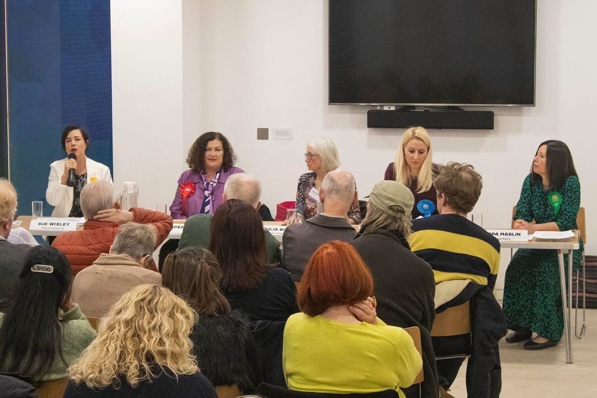 Thank you to the candidates who attended the #battersea Question Time last night, it was a fantastic opportunity to hear your views ahead of the #londonelections2024!
@suewixley @leoniecooperam Ellie Cox and @pippamaslin