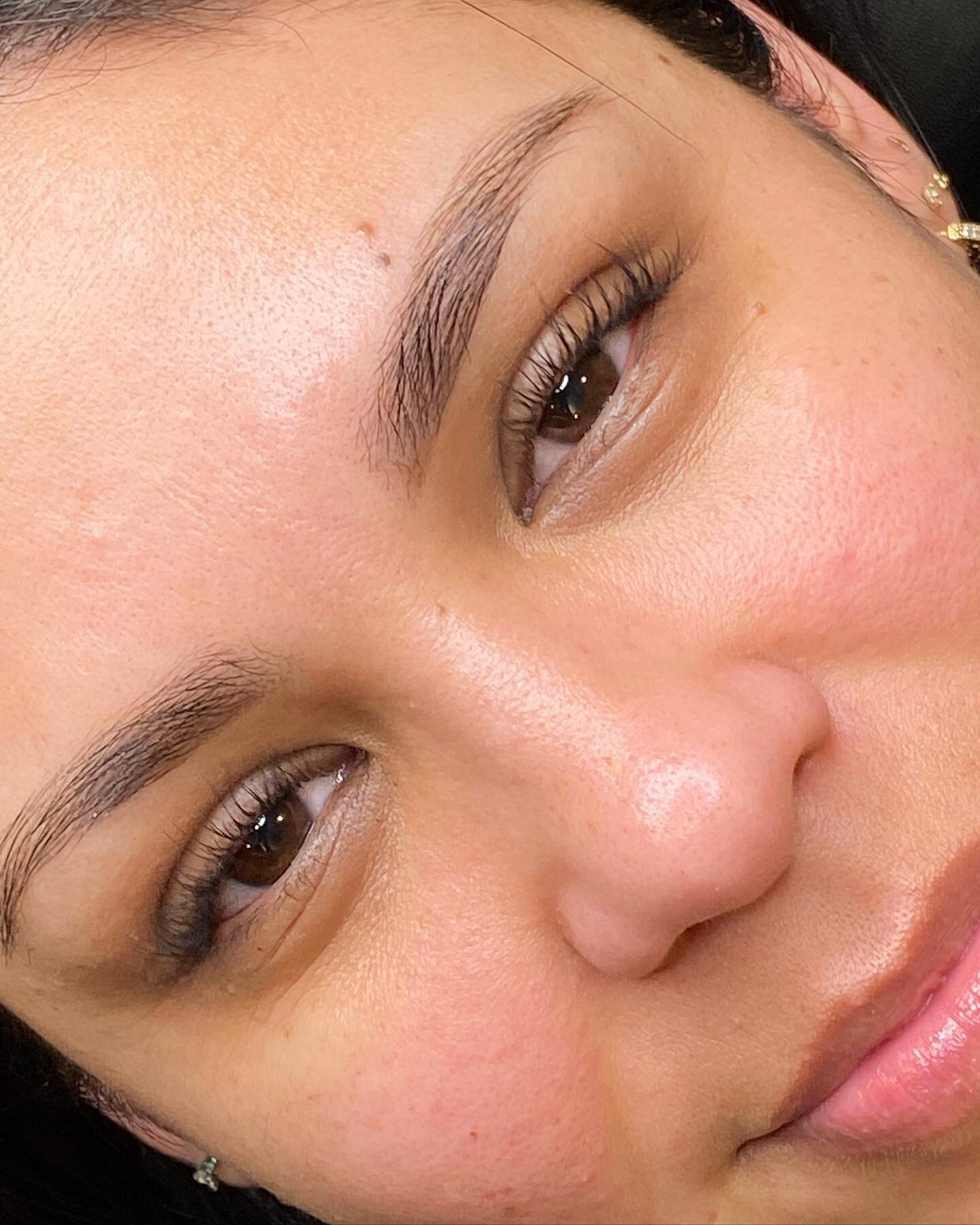 ONE SESSION HEALED -&gt; TOUCHED UP
Here&rsquo;s a perfect example of how soft permanent brows can heal. Permanent brows may be intimidating at first, but they heal more natural looking than tinted/laminated eyebrows. You can always opt to stay on th