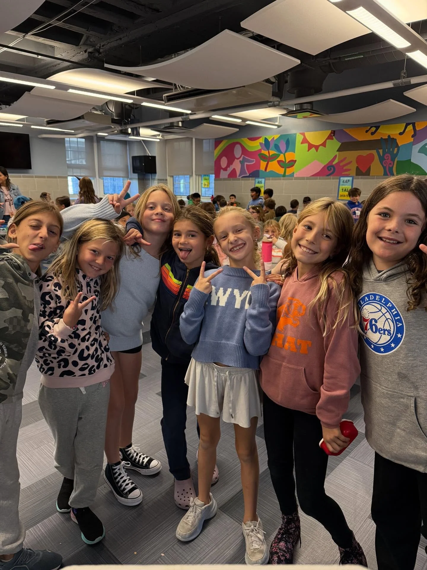 Fruit? ✅
Fun? ✅
Noise level? Off the charts. 😂
Happy Fruit Friday from our 4th graders! 🍍
#ChatsworthPTA #FruitFriday