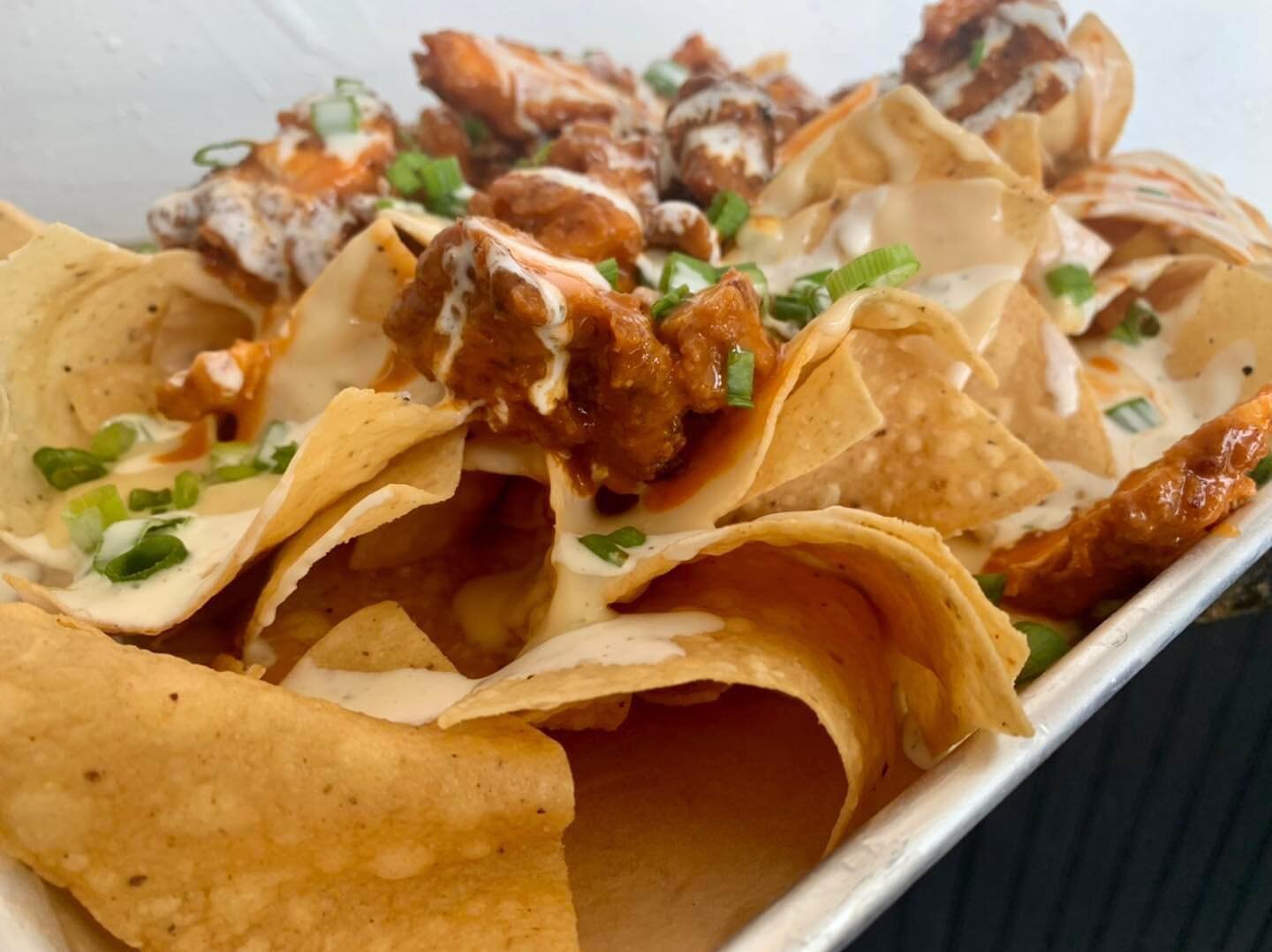 On special today:

Buffalo Chicken Nachos.

Fried chicken tossed in Buffalo sauce, queso, ranch, and green onion on a platter of freshly fried tortilla chips. #buffalochickennachos #kenovasmokehouse #kenovabbq