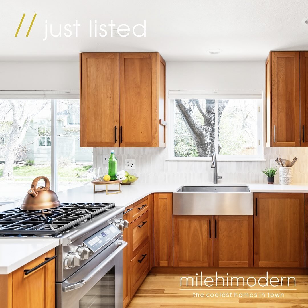 ✨Just Listed! ✨

Open House Today 1-3 🏡 

Nestled in a treelined park-like setting, and just moments from Wonderland Creek Trail, this townhome encapsulates modern livability. // 4778 franklin drive // boulder // just listed by @milehimodern fir $81
