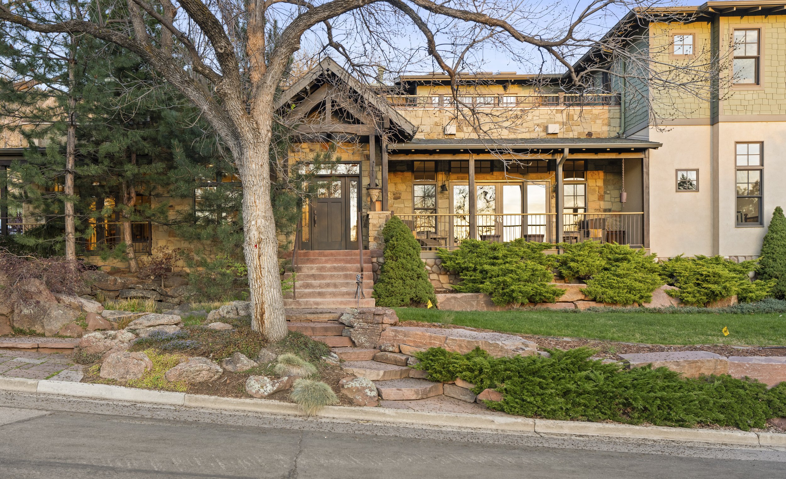1498 King Avenue - Print - Trendem Media-1.jpg
