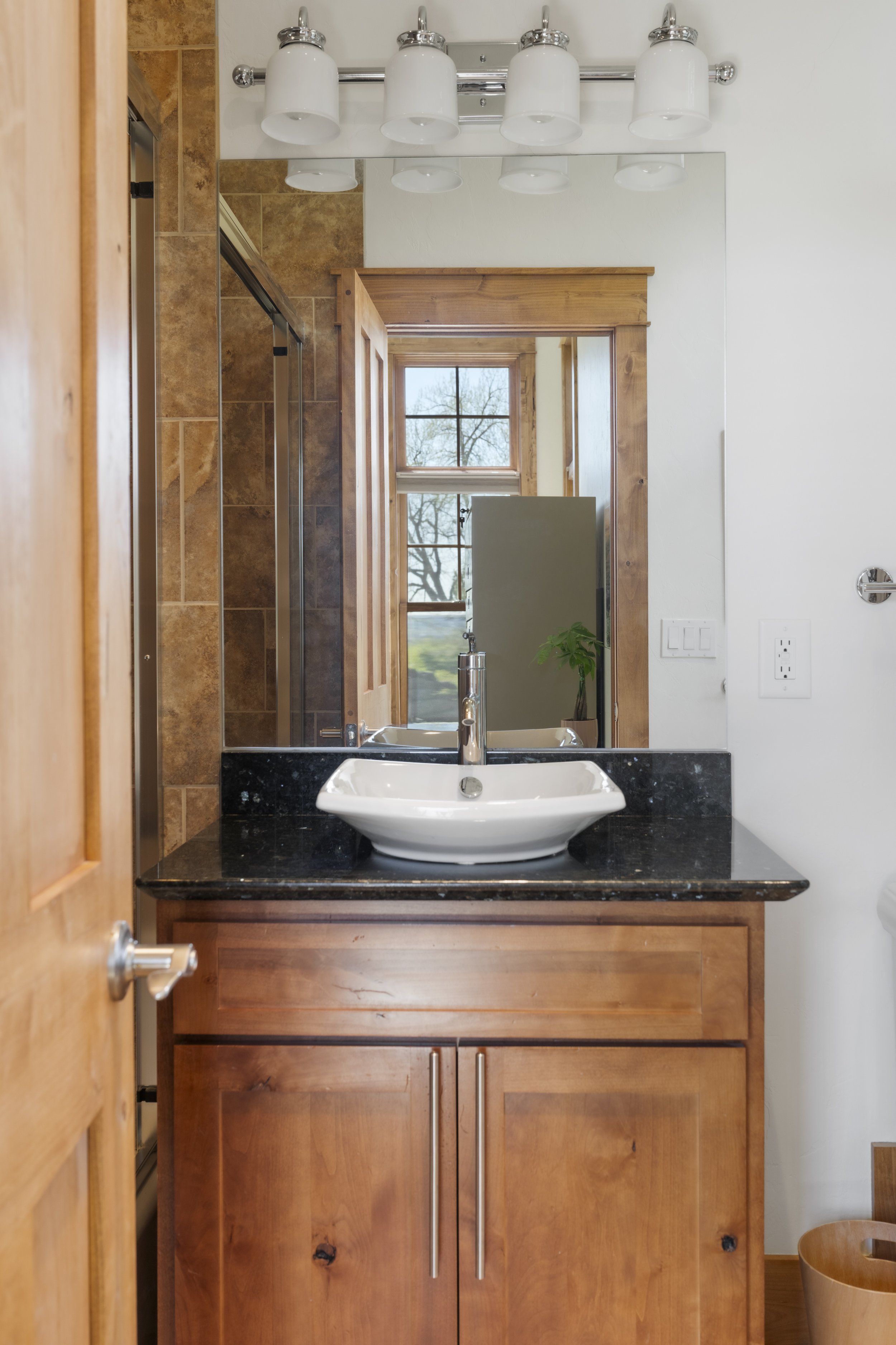 1498 King Avenue - Print - Trendem Media-40.jpg