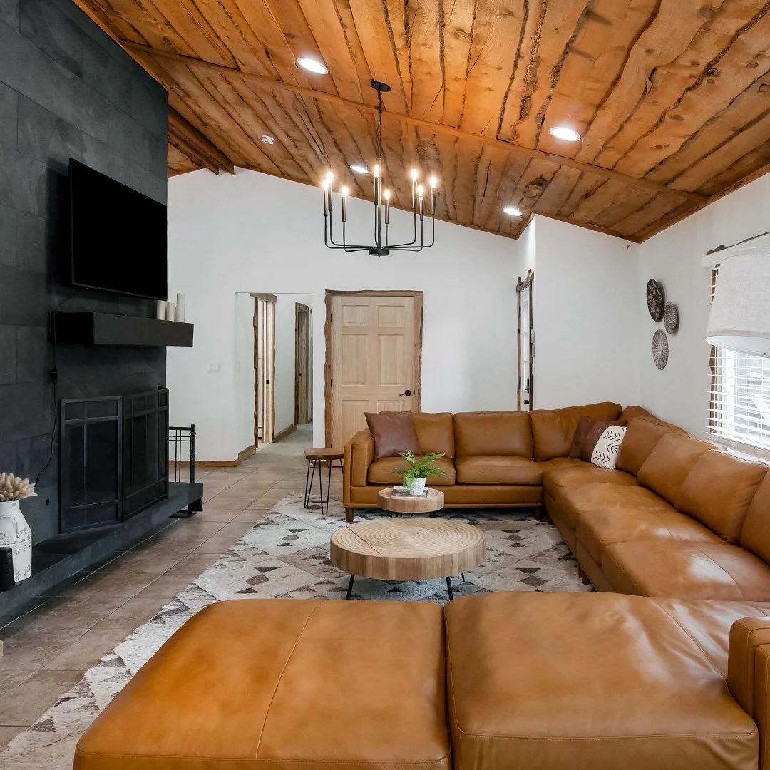 ✨Just Listed! ✨

Experience stylish mountain living on 3+ acres just 30 minutes from Denver. // 9034 us highway 285 // morrison // just listed by @milehimodern for $1,050,000

#mhmhomes #milehimodern #thecoolesthomesintown #denverrealestate #mountain