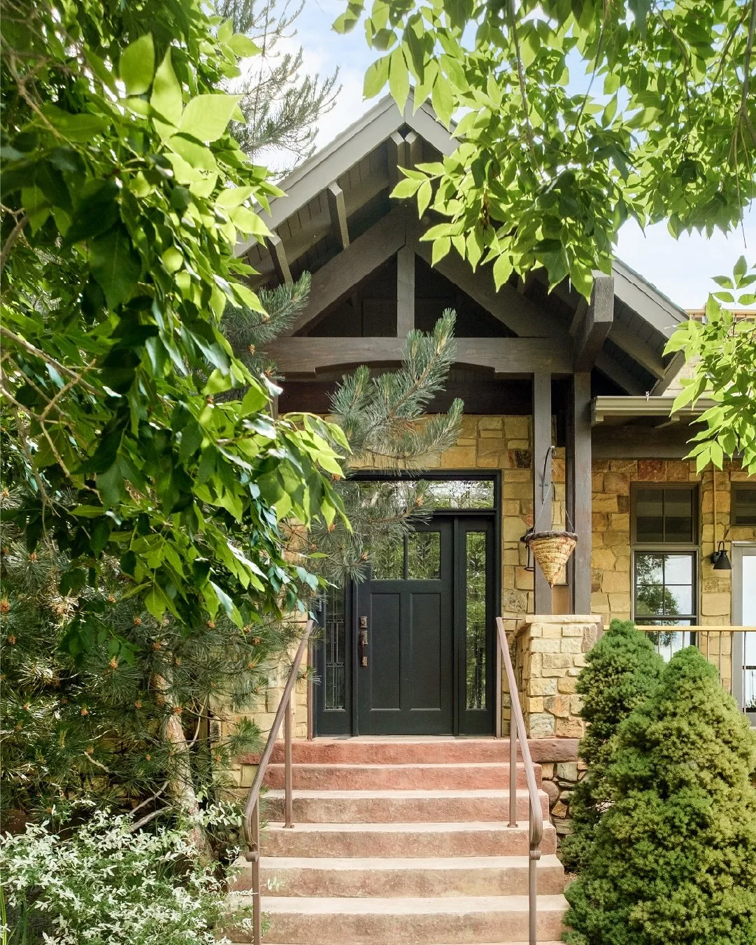Live the Boulder Dream!! ✨✨

Nestled beneath the iconic Flatirons and bordered by open space and trails, this serene retreat offers sweeping views of mountains, city lights and vibrant sunrises. // 1498 king avenue // bellevue park // listed by @mile