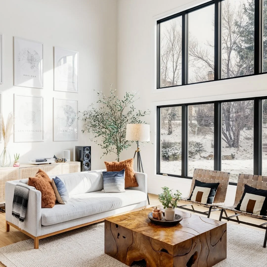 Back on the market and better than ever! ✨✨

Revel in unobstructed golf course and mountain views from this Lake Valley Estates home. // 4046 niblick drive // lake valley estates // listed by @milehimodern for $1,550,000

#mhmhomes #milehimodern #the