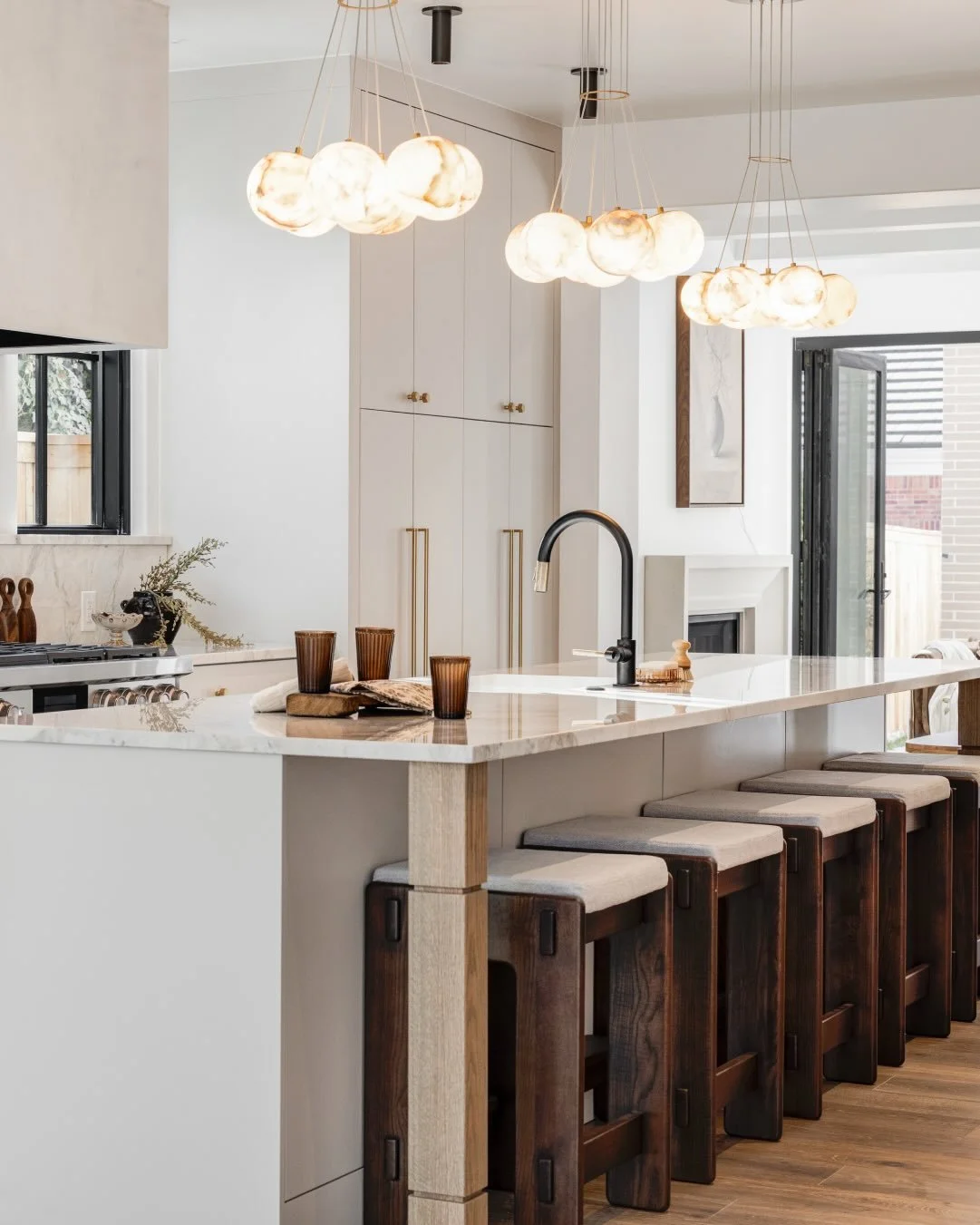 ✨Just Listed! ✨

Experience the pinnacle of modern luxury in this newly constructed duplex artfully crafted by Definition Homes. // 515 cook street // cherry creek north // listed by @milehimodern for $3,400,000

#milehimodern #mhmhomes #thecoolestho