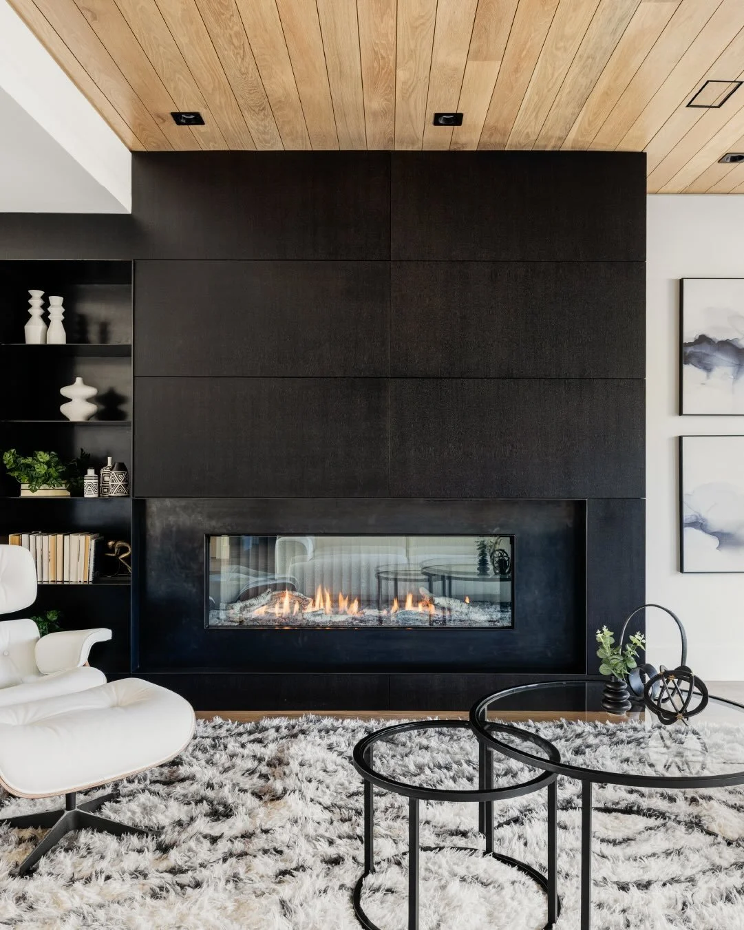 ✨Just Listed! ✨

Elegantly poised and gracefully designed, 358 Arapahoe radiates world-class luxury in three lavish residences. // 358 arapahoe avenue // west arapahoe // new development by @milehimodern for $3,790,000

#mhmhomes #milehimodern #theco