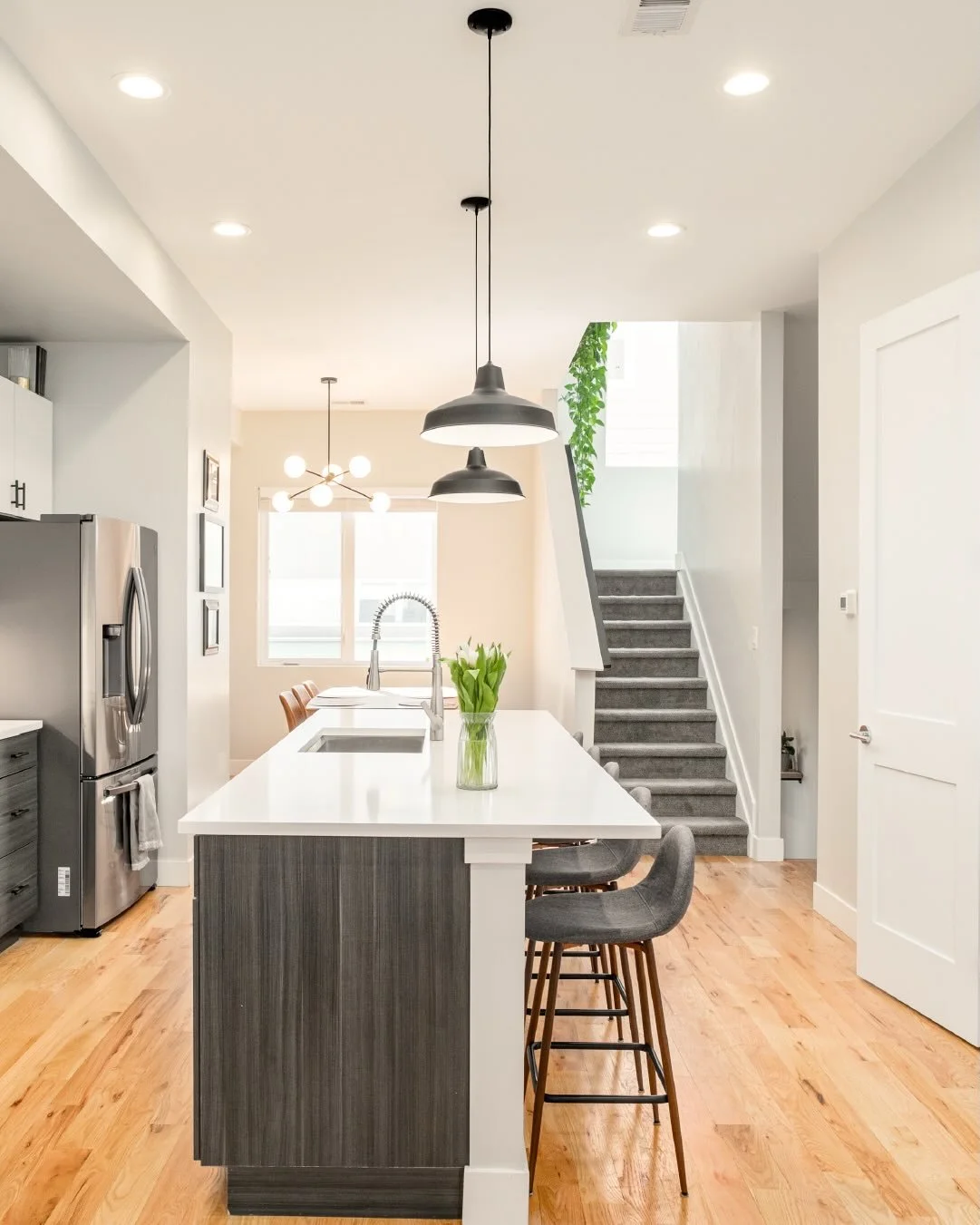 ✨Just Listed! ✨

Featuring a two-car garage and expansive rooftop engineered for a hot tub, this contemporary West Colfax townhome redefines modern urban living with sweeping, unobstructed views of the Front Range and Downtown Denver. // 1250 quitman