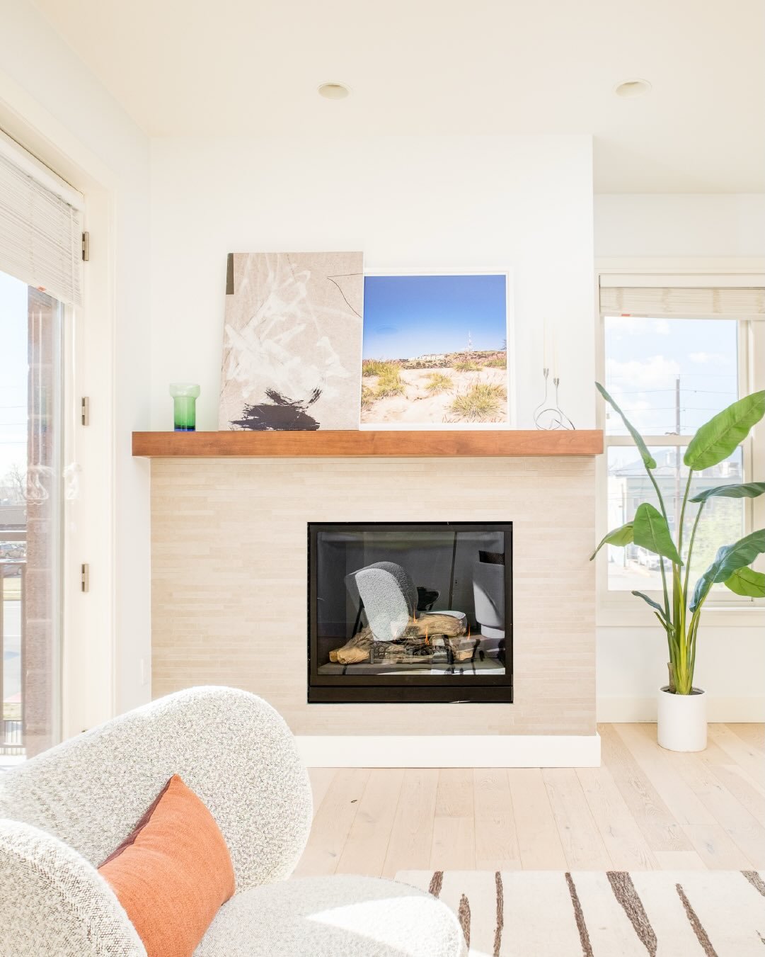 ✨Just Listed! ✨

Elevated Boulder living reaches new heights in this premier corner residence at Peloton, where sweeping southwest views of the Flatirons meet effortless, lock-and-leave luxury. // 3301 arapahoe avenue 221 // peloton // listed by @mil