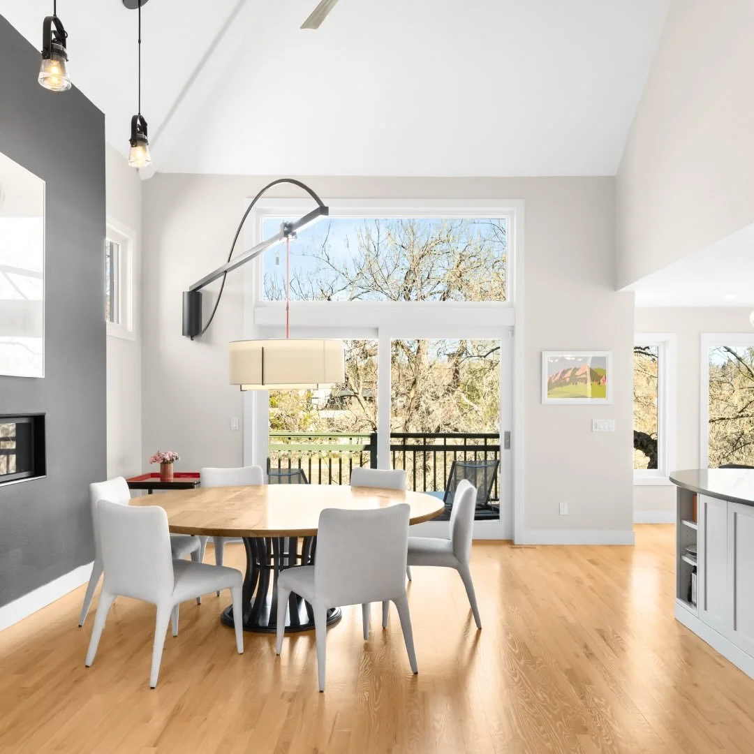 ✨Just Listed! ✨

Perched high above Boulder Creek, this waterfront home offers peaceful serenity in a coveted Boulder locale. // 379 west arapahoe lane // shadow creek // just listed by @milehimodern for $2,995,000 

#milehimodern #mhmhomes #thecoole