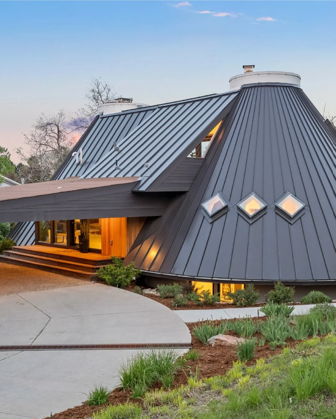 Absolutely one of the coolest homes in town. ✨✨

Welcome to 630 Northstar Court &mdash; a rare, livable work of art designed by celebrated Colorado modernist Charles Haertling and thoughtfully reimagined by renowned architect Harvey Hine. // 630 nort