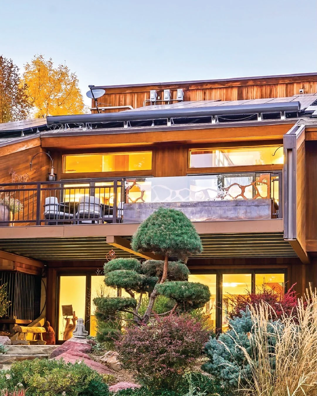 ✨Just Listed! ✨

Poised in Boulder&rsquo;s prestigious Linden Park, this sensational home offers an unparalleled blend of elegance, comfort and breathtaking natural surroundings. // 3746 wonderland hill avenue // linden park // just listed by @milehi