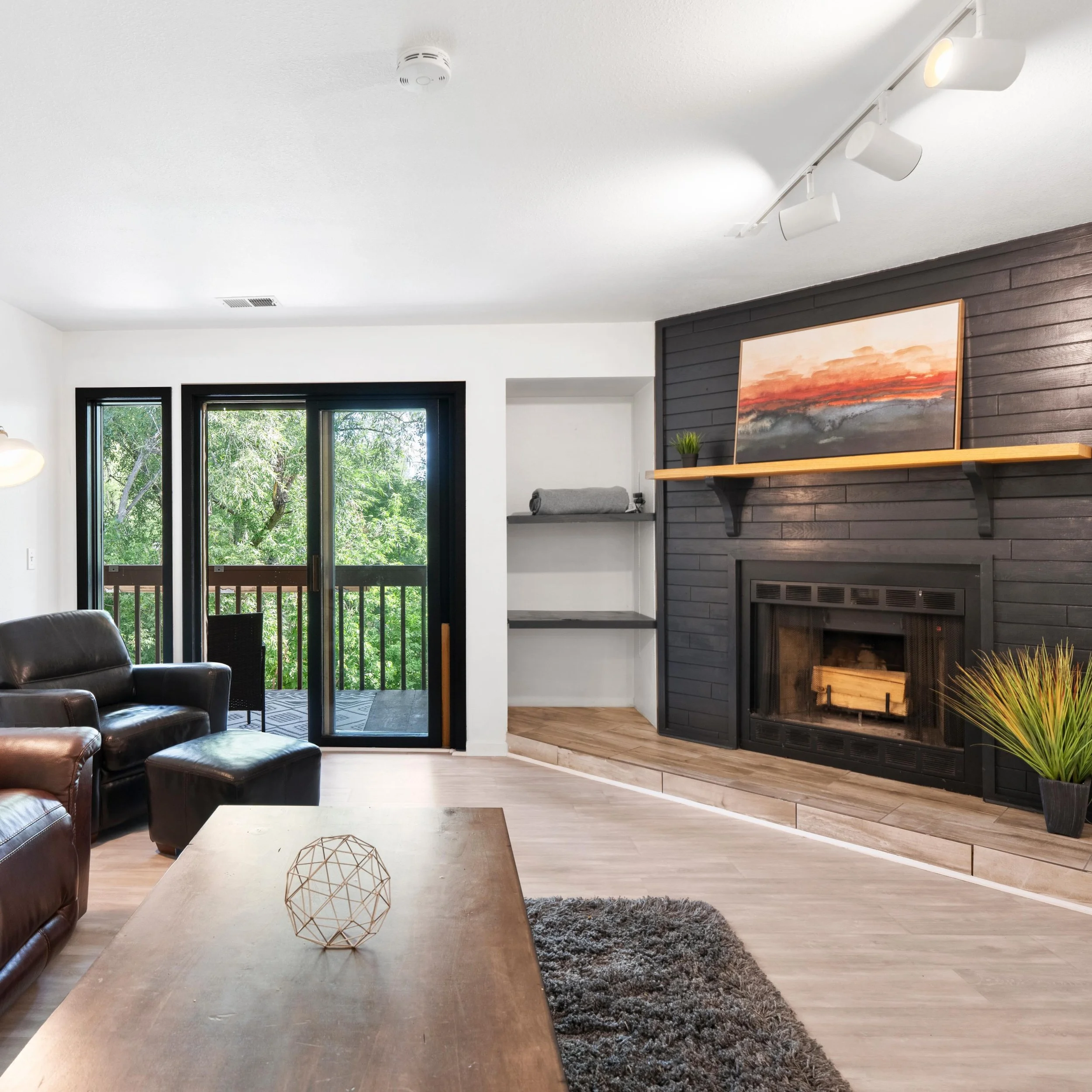 ✨Under Contract! ✨

2805 Sundown 212 // Gold Run // Under Contract! 

#undercontract #bouldercolorado #boulderrealestate #mhmhomes #thecoolesthomesintown