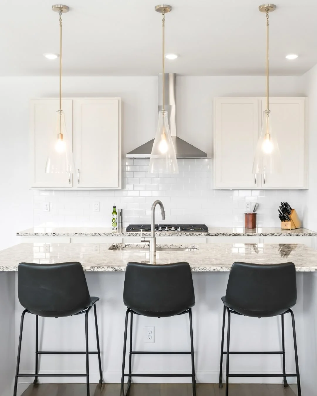 ✨Just Listed! ✨

Tucked into a newly developed community with beautiful views of Long&rsquo;s Peak, this residence is a rare combination of sophistication and outstanding worth. // 2905 south flat circle // longmont // listed by @milehimodern for $79