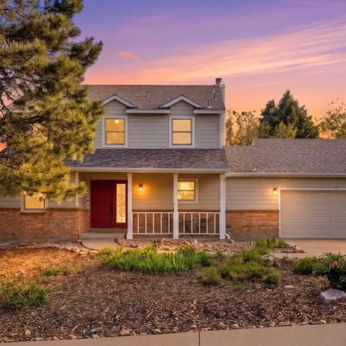Closing Day! 🥂🥂

So thrilled for my buyers who moved their sweet family to Colorado from Texas and just closed on the cutest home in Louisville! ✨✨

1843 Eisenhower Drive // Just Sold for $970,000 

And a huge thank you to @bernadettelovesco and he