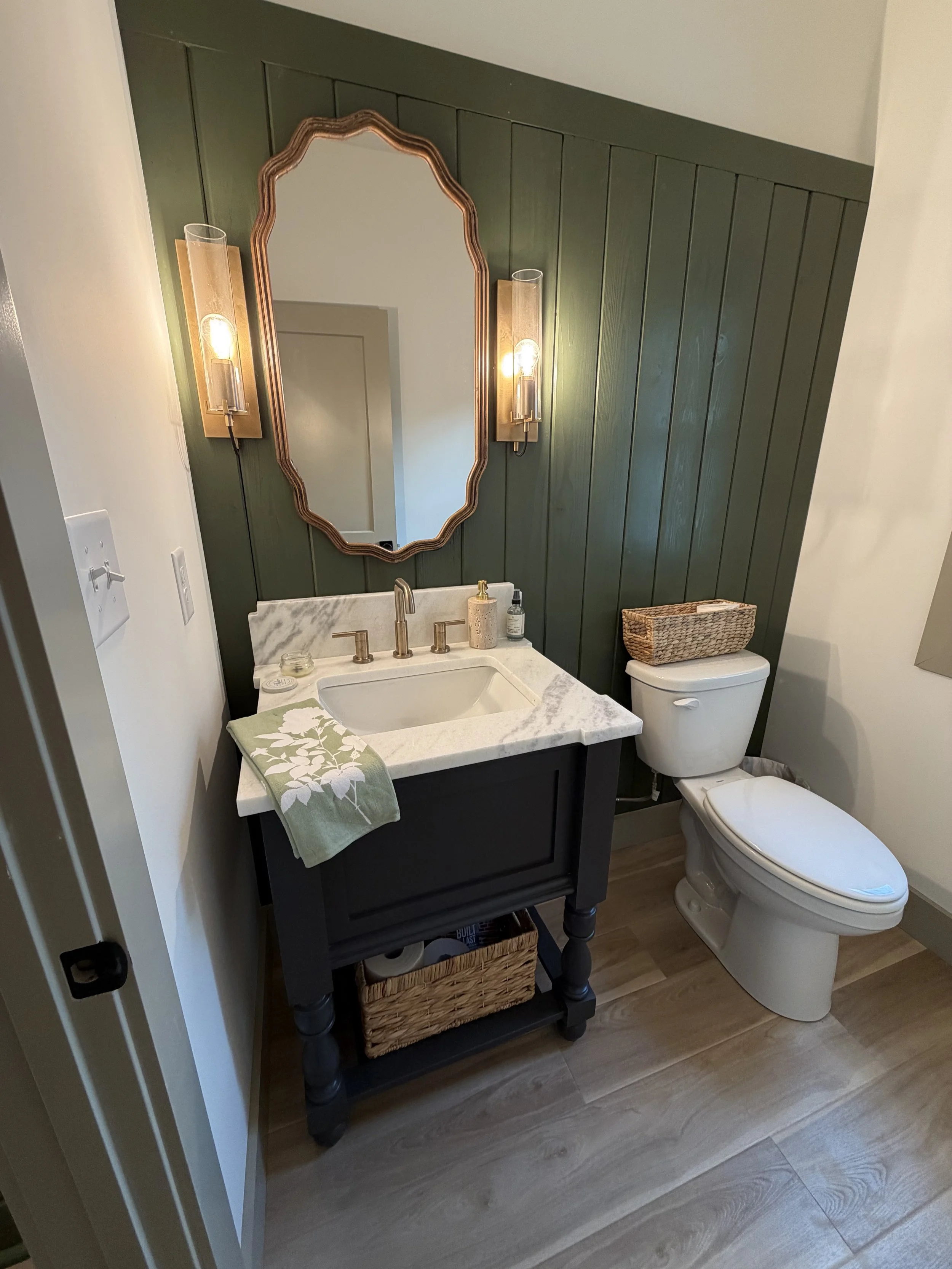 Warner Robins, GA, Carpenter, Cabinets Maker, Kitchen Cabinets, Middle Georgia, Macon, GA, Trim, Library, built-ins, remodel, Millwork, Forsyth, Gray, Bonaire, Atlanta, Made in GA, Perry, Elko, Kathleen, Fort Valley, closets, vanities, vanity, mudroo