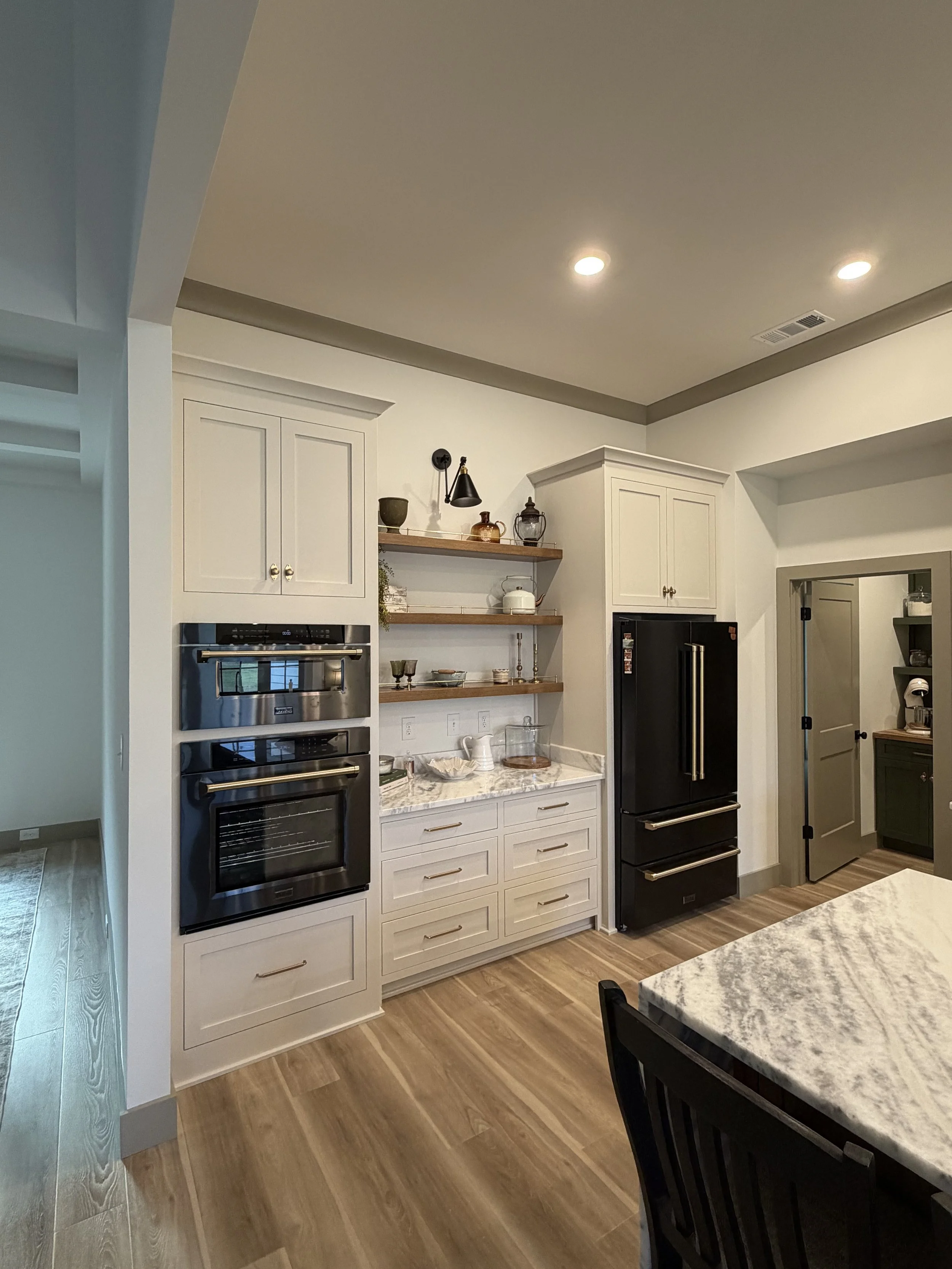 Warner Robins, GA, Carpenter, Cabinets Maker, Kitchen Cabinets, Middle Georgia, Macon, GA, Trim, Library, built-ins, remodel, Millwork, Forsyth, Gray, Bonaire, Atlanta, Made in GA, Perry, Elko, Kathleen, Fort Valley, closets, vanities, vanity, mudroo