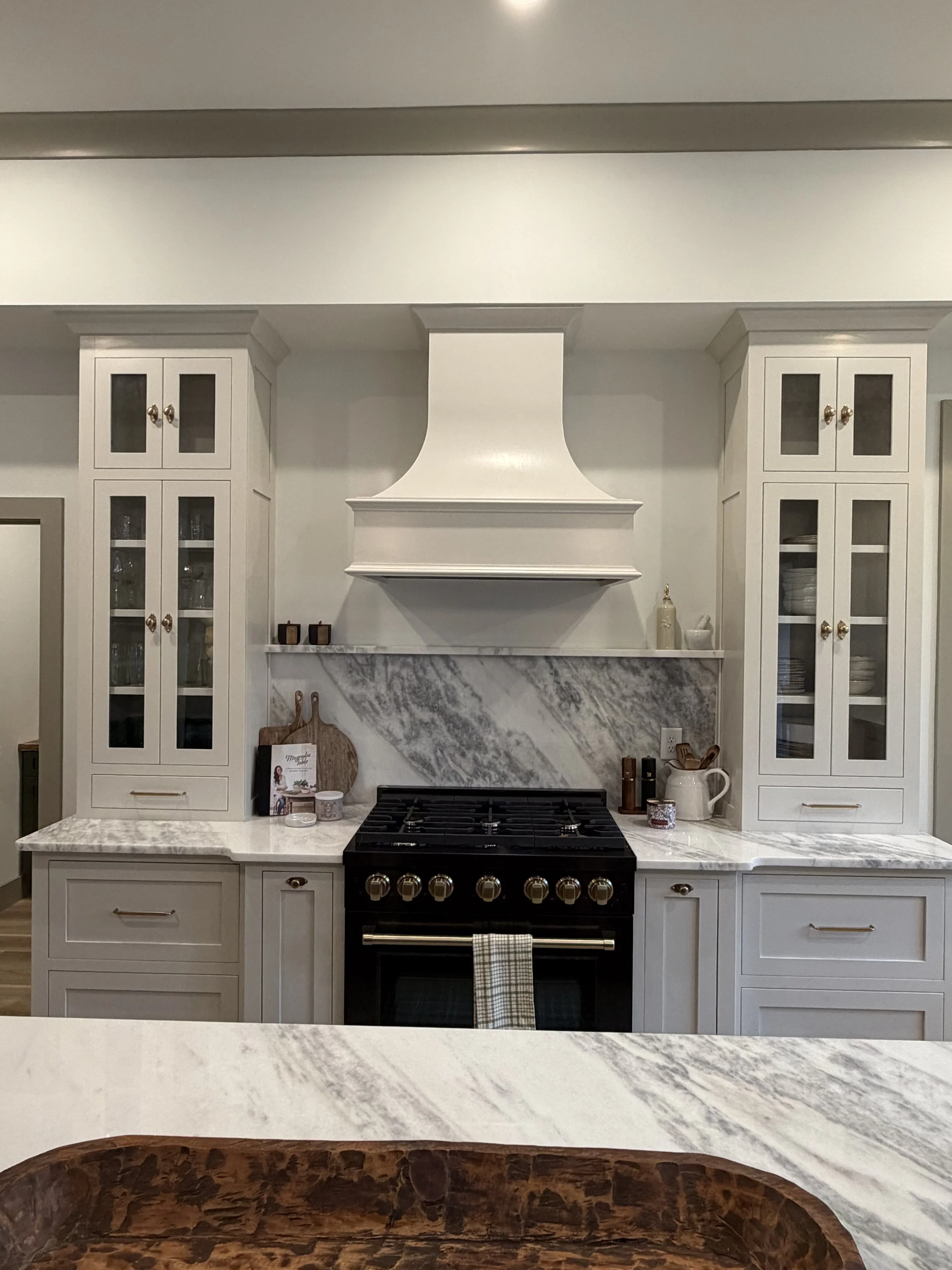 Warner Robins, GA, Carpenter, Cabinets Maker, Kitchen Cabinets, Middle Georgia, Macon, GA, Trim, Library, built-ins, remodel, Millwork, Forsyth, Gray, Bonaire, Atlanta, Made in GA, Perry, Elko, Kathleen, Fort Valley, closets, vanities, vanity, mudroo