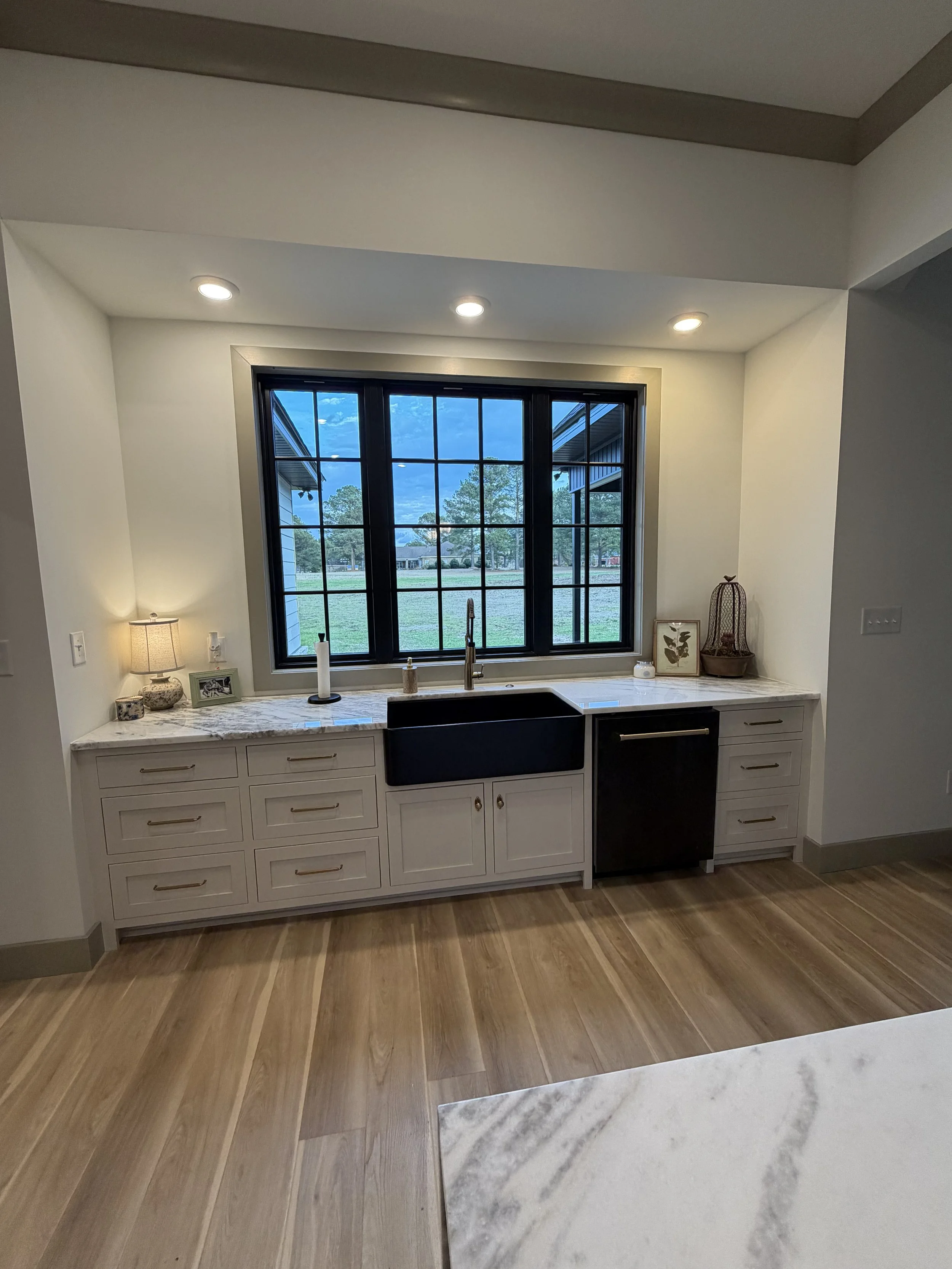 Warner Robins, GA, Carpenter, Cabinets Maker, Kitchen Cabinets, Middle Georgia, Macon, GA, Trim, Library, built-ins, remodel, Millwork, Forsyth, Gray, Bonaire, Atlanta, Made in GA, Perry, Elko, Kathleen, Fort Valley, closets, vanities, vanity, mudroo