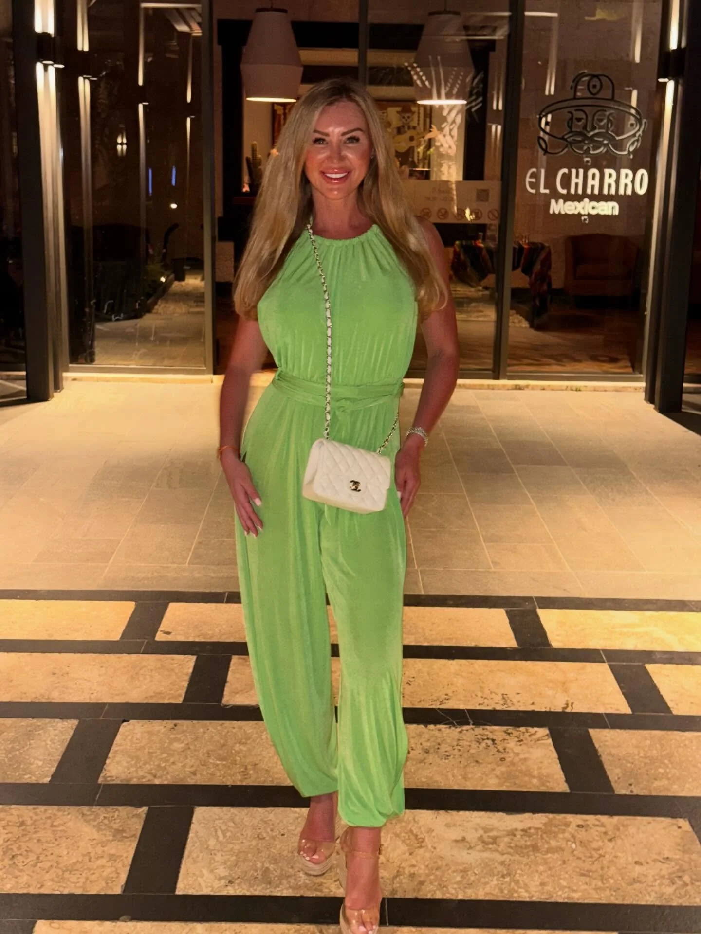 Took some time to rest, recharge, and soak in the best moments with my boys. Post-vacation mode: officially activated 🔛🇩🇴🤍💛🌴☀️

Can&rsquo;t wait to see you all today with fresh energy! Fully booked February let&rsquo;s do this🙌🏻

💻 www.novou