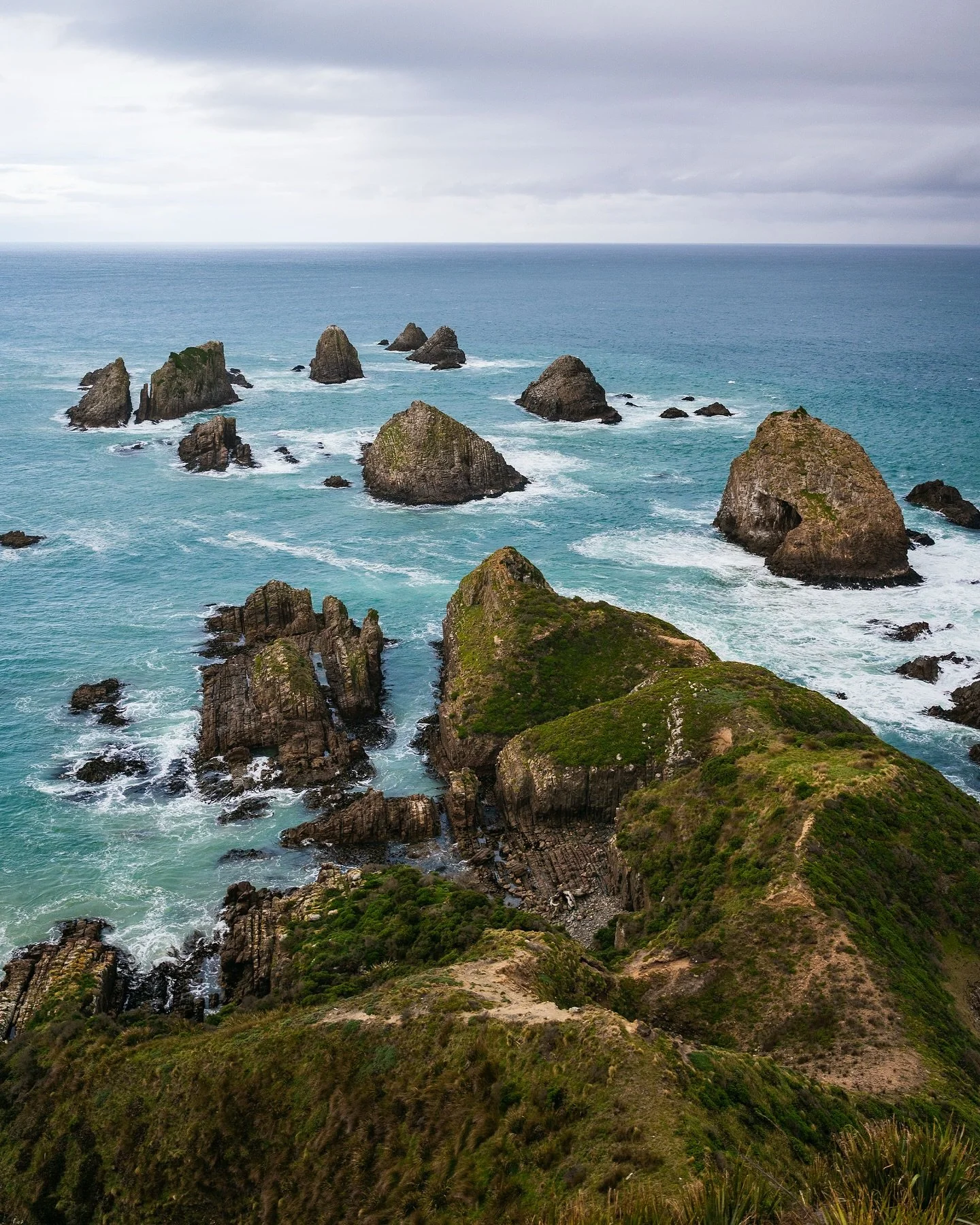 A collection of some of favourite shots from Ang and I&rsquo;s visit to The Catlins, South Island of New Zealand last month! 💚

Roaring waterfalls, rugged coastlines and sweet, thick humid fresh forest air, Ang and I have now for the most part seen 