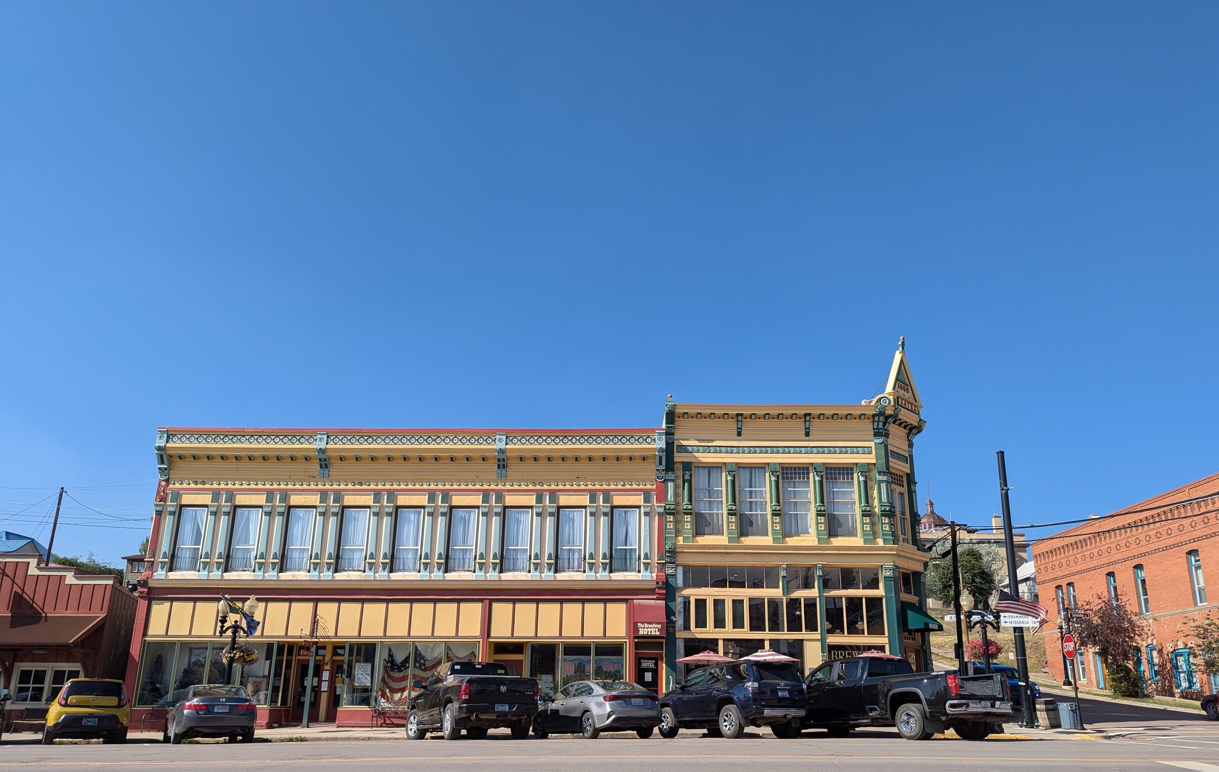 PBURG_BuildingYellow.jpg