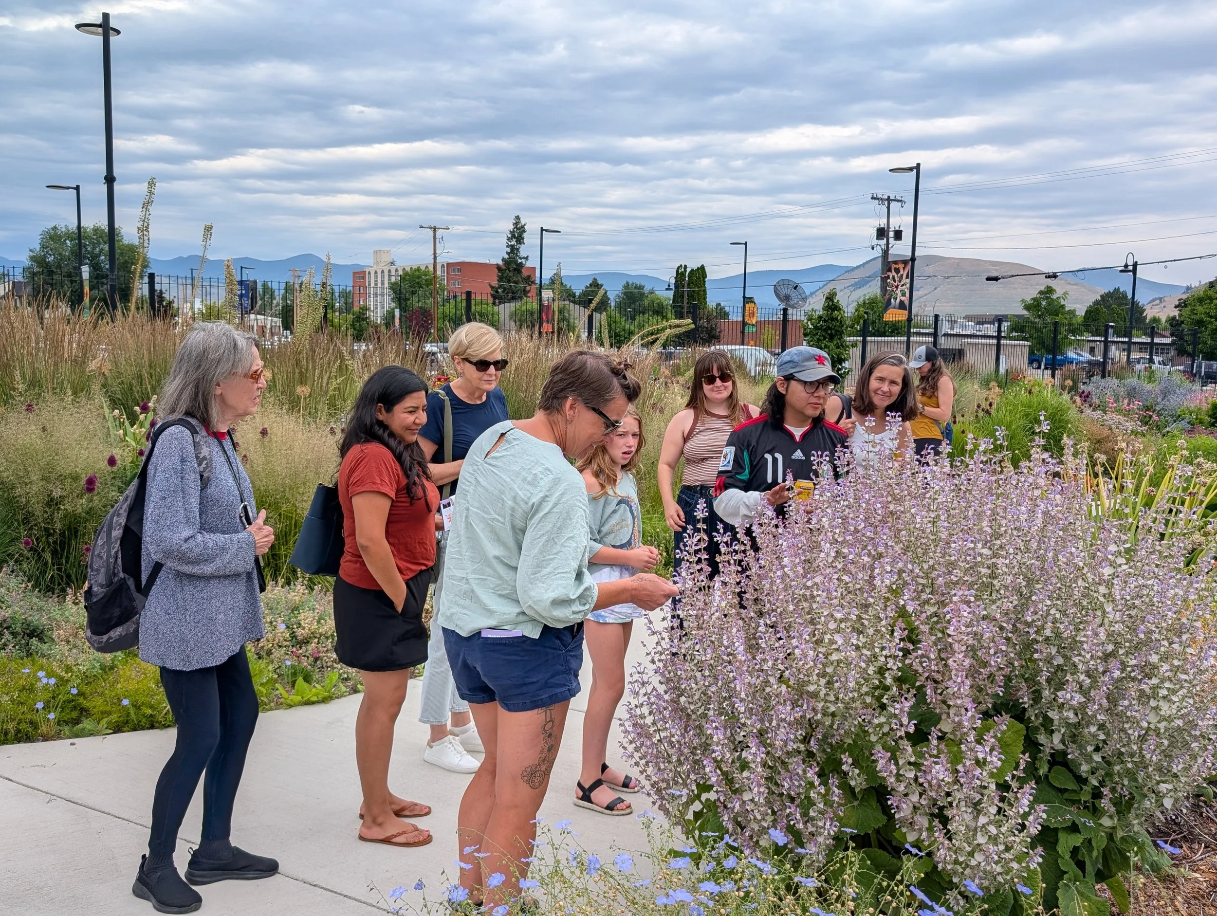 RMG-gardencrowd.jpg