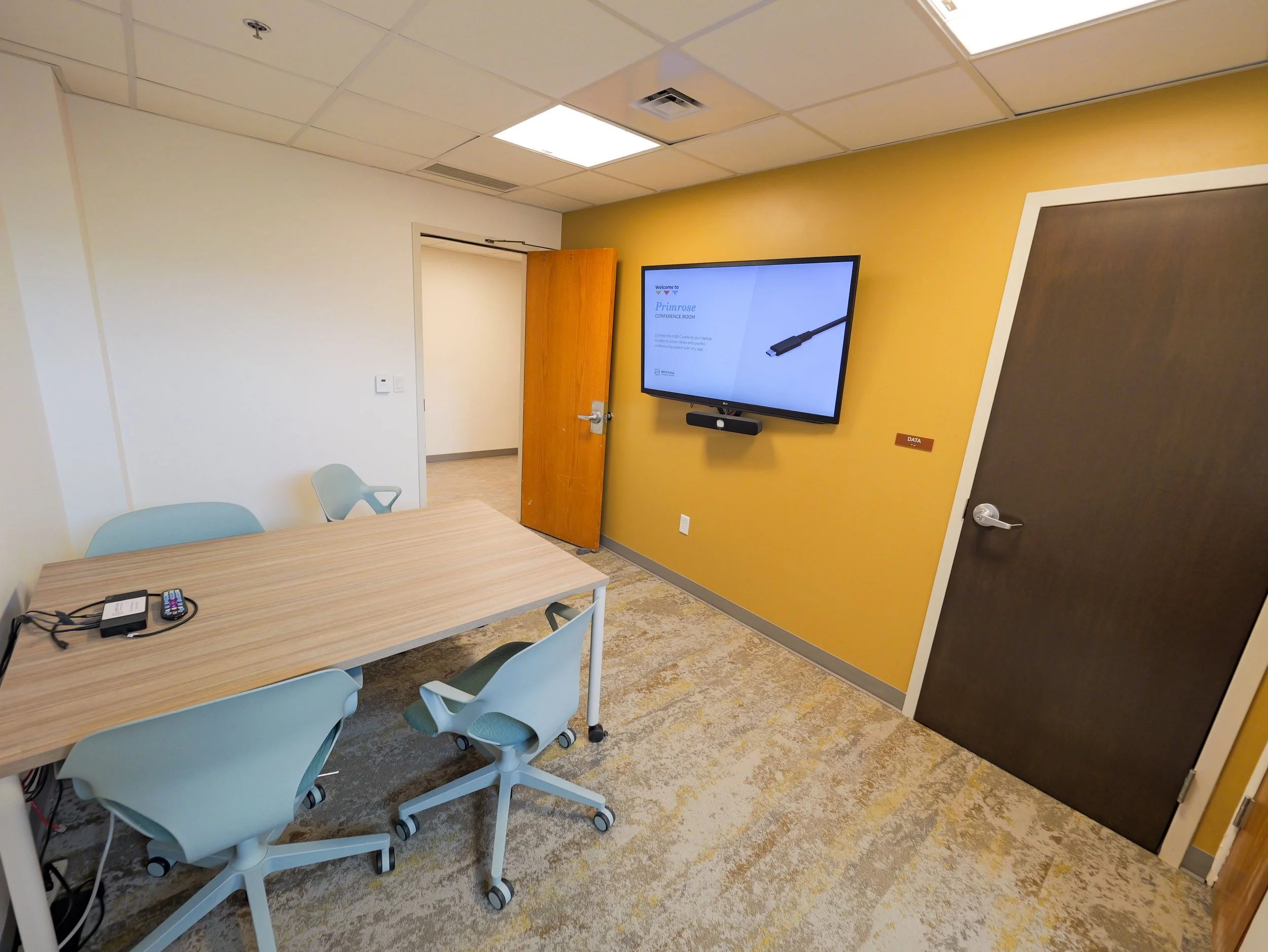 PrimroseRoom_3715.jpg