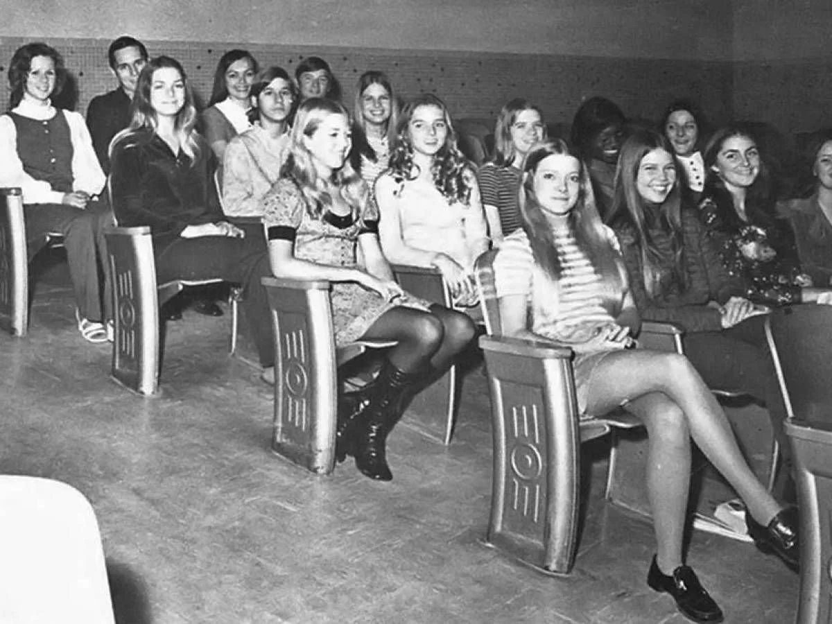 The Evolution of Pantyhose: A Journey Through History and Beyond ...