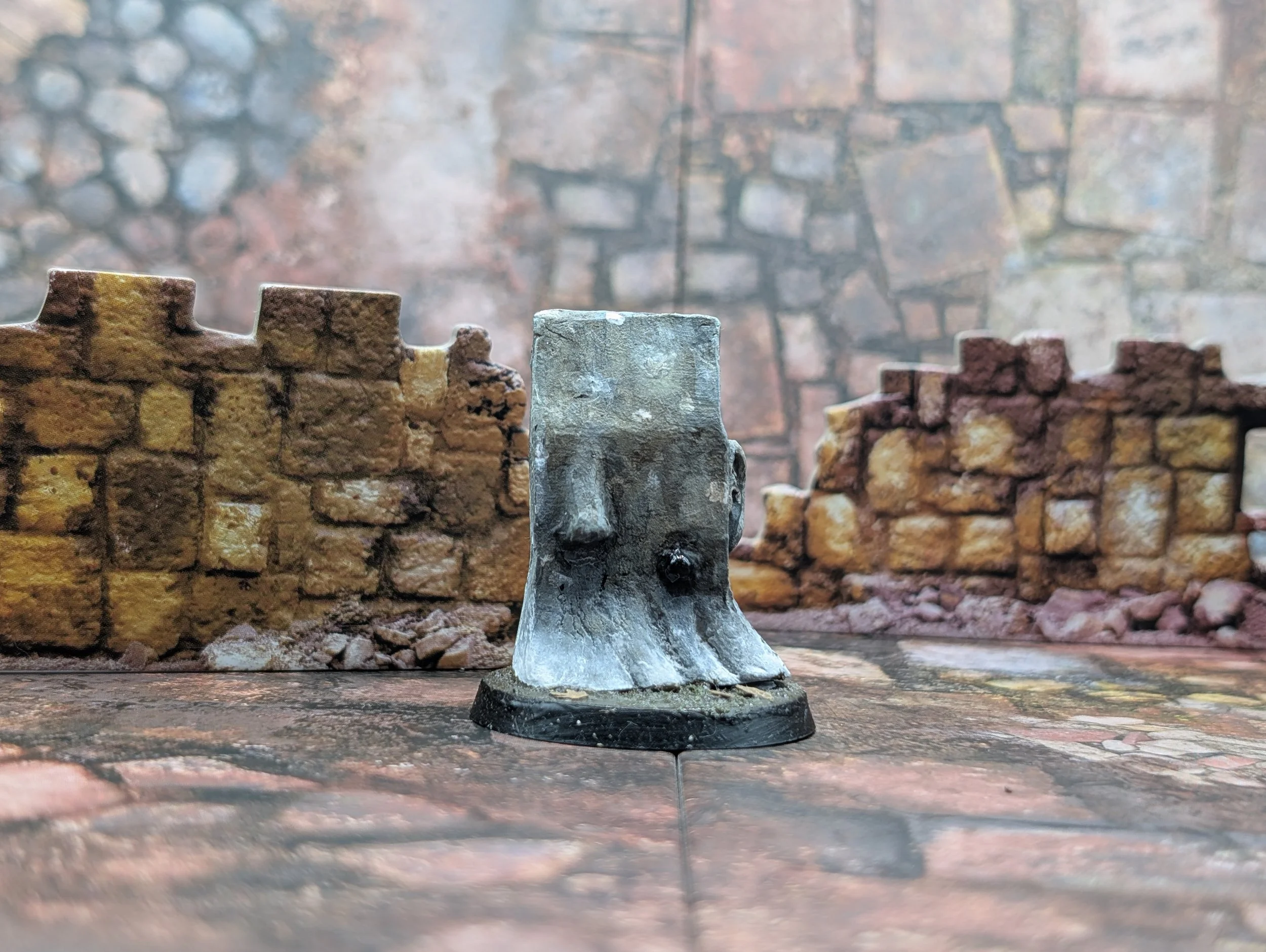 MOLDMOLDMOLD Haunted House: The Earie (32mm)