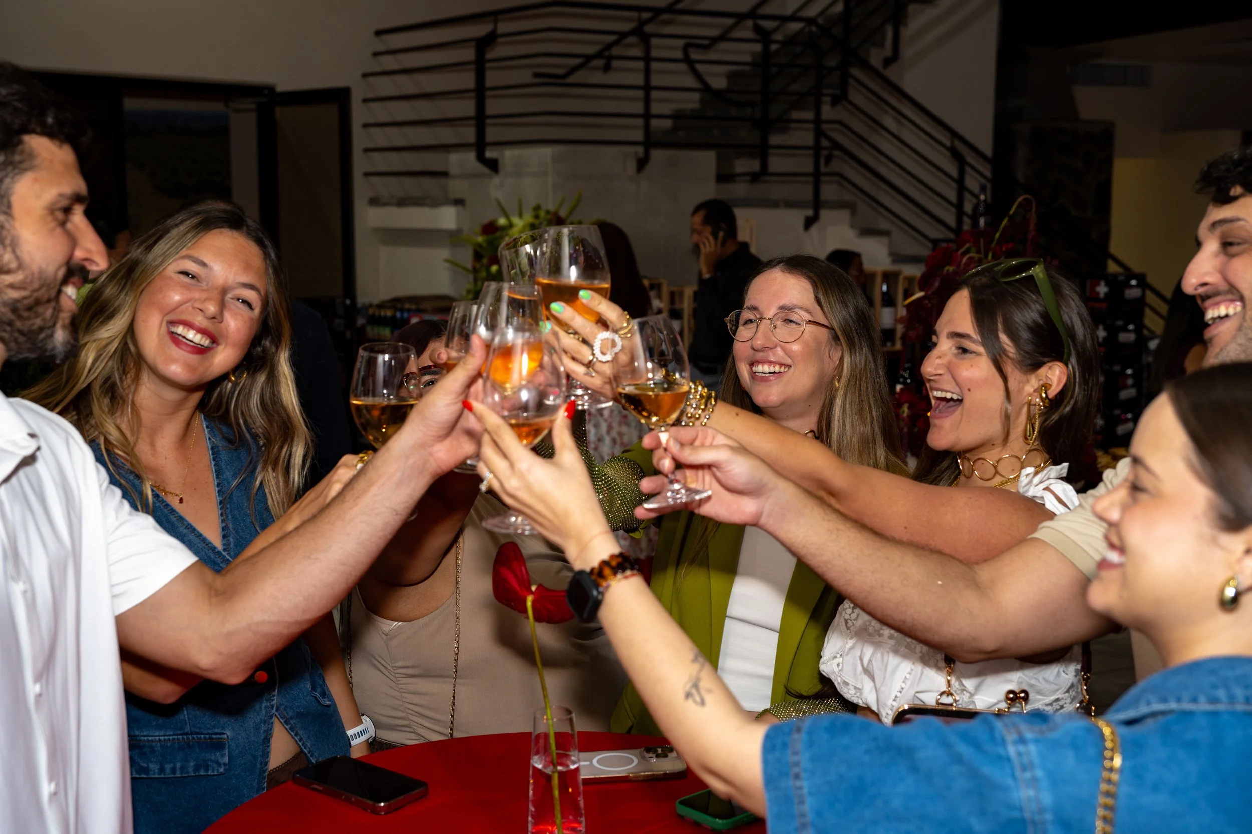 Ramón Bilbao presenta "Hechos para Sentir", una experiencia que invita a reconectar con las emociones a través del vino