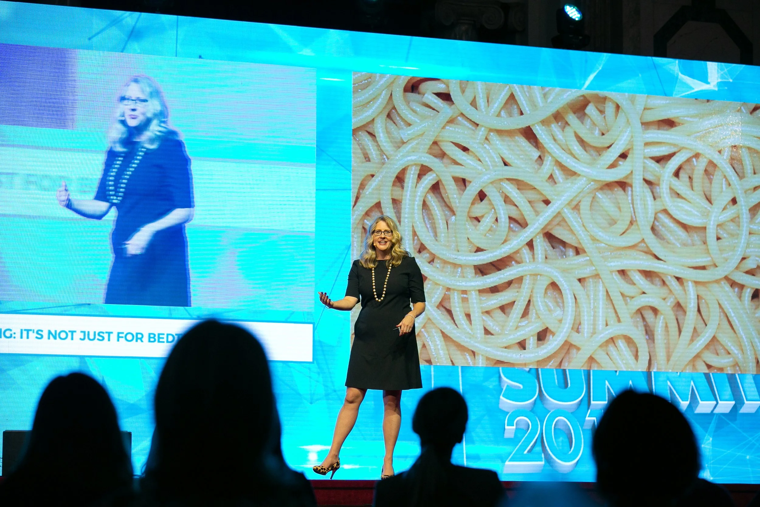 Karen Eber showing leaders how to lead through change in a keynote