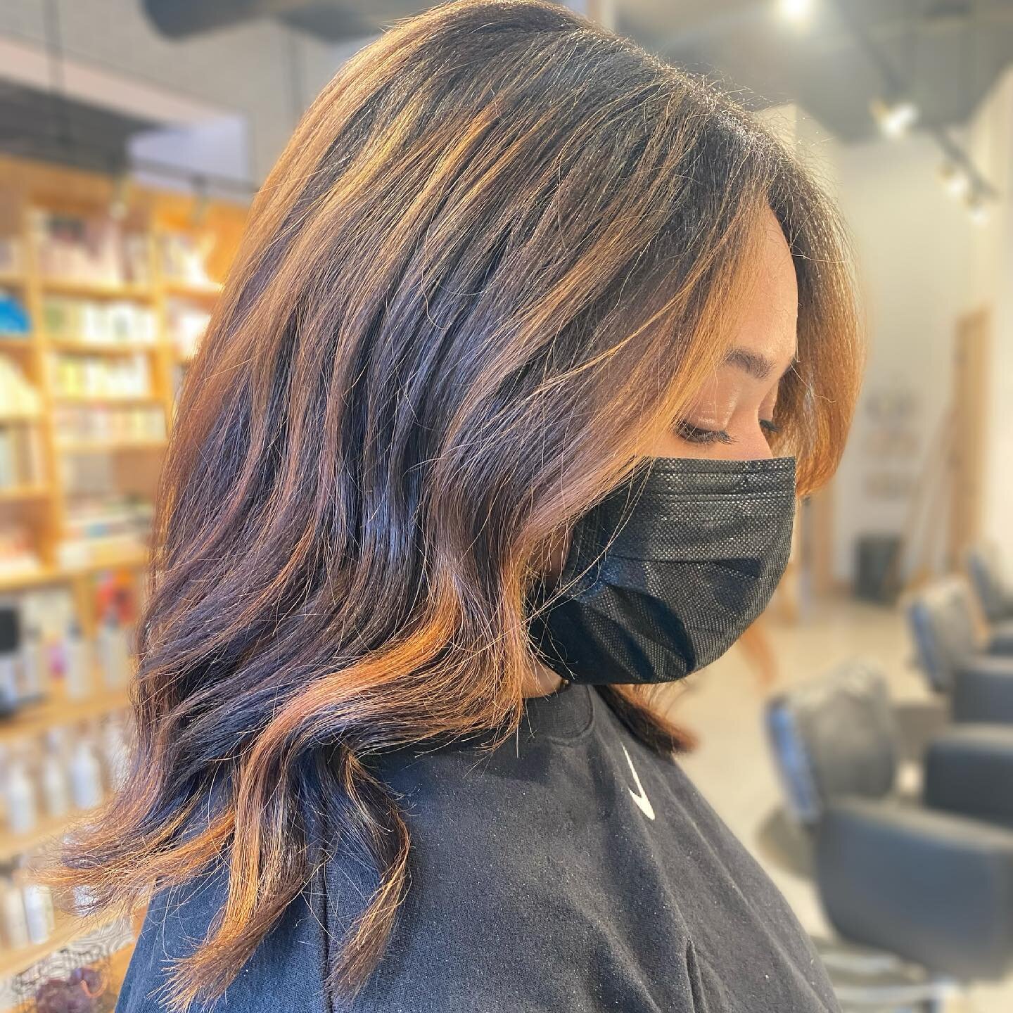 Why is Balayage so popular? 🪄

Open-air, free hand painted balayage Balayage creates a totally bespoke, personalized color finish. Healthy, natural looking hair will always be 'in' which is why the technique has remained popular for so many years. 
