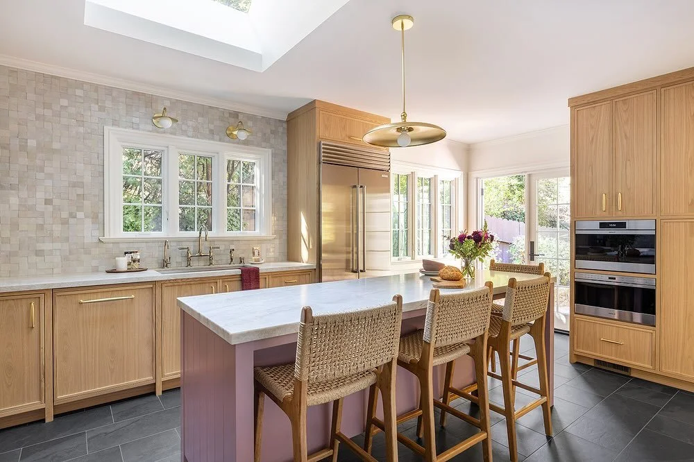 The prettiest kitchen I shot lately! It comes with plenty of natural light, the prettiest soft colors and more charm than I could ever capture in one photo!
Design + Staging : @eri.x.kawai 
Photography: @benedicte_lassalle 
.
.
.
.
#architecturalphot