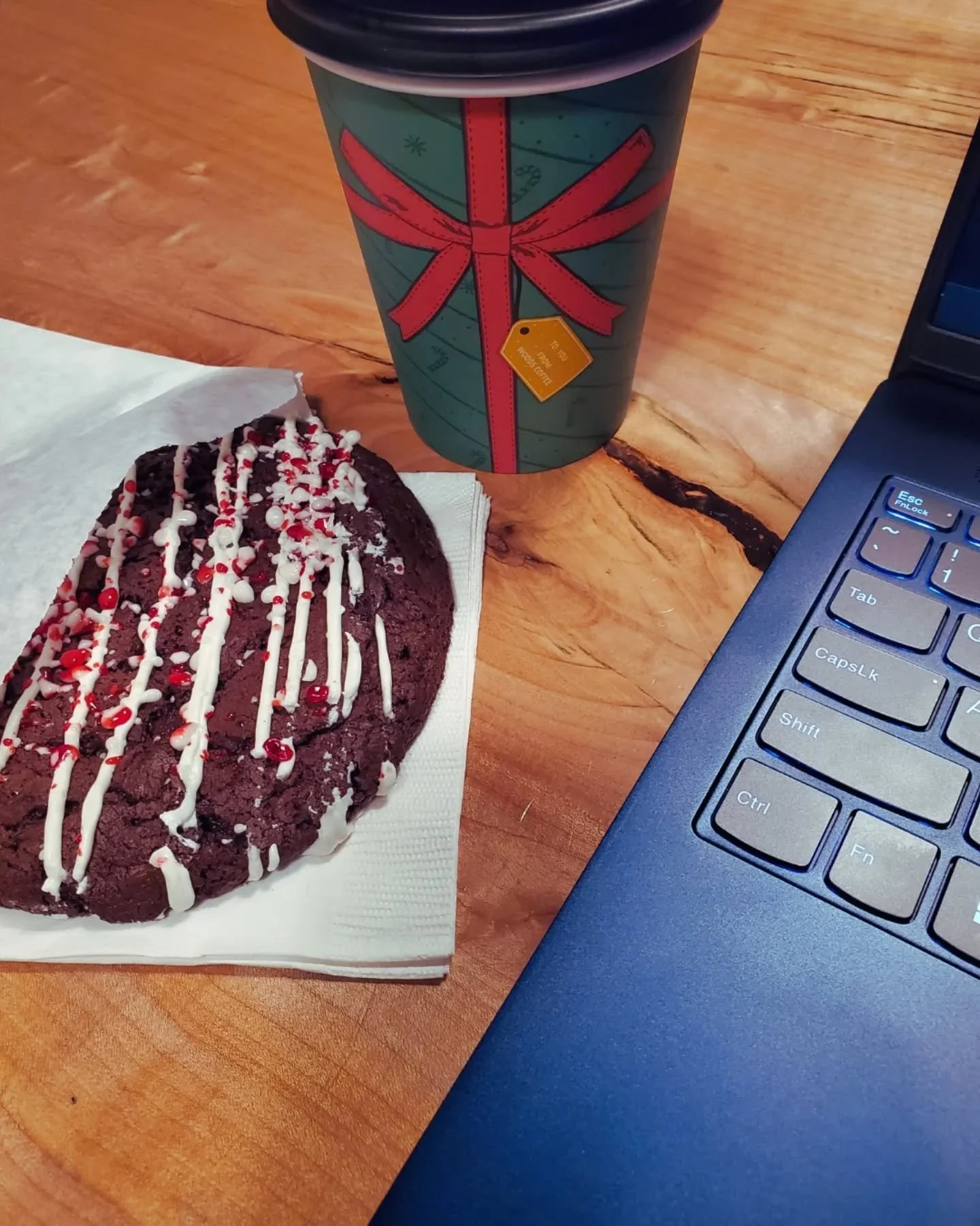 It&rsquo;s been 1 week since the final 🧡 Monday Muse coworking gathering of 2025.

As feedback trickles in, I&rsquo;m feeling deeply grateful 🫶

AND lowkey excited for what&rsquo;ll unfold in 2026.

Thank you to everyone who:

🌻 Said YES and showe