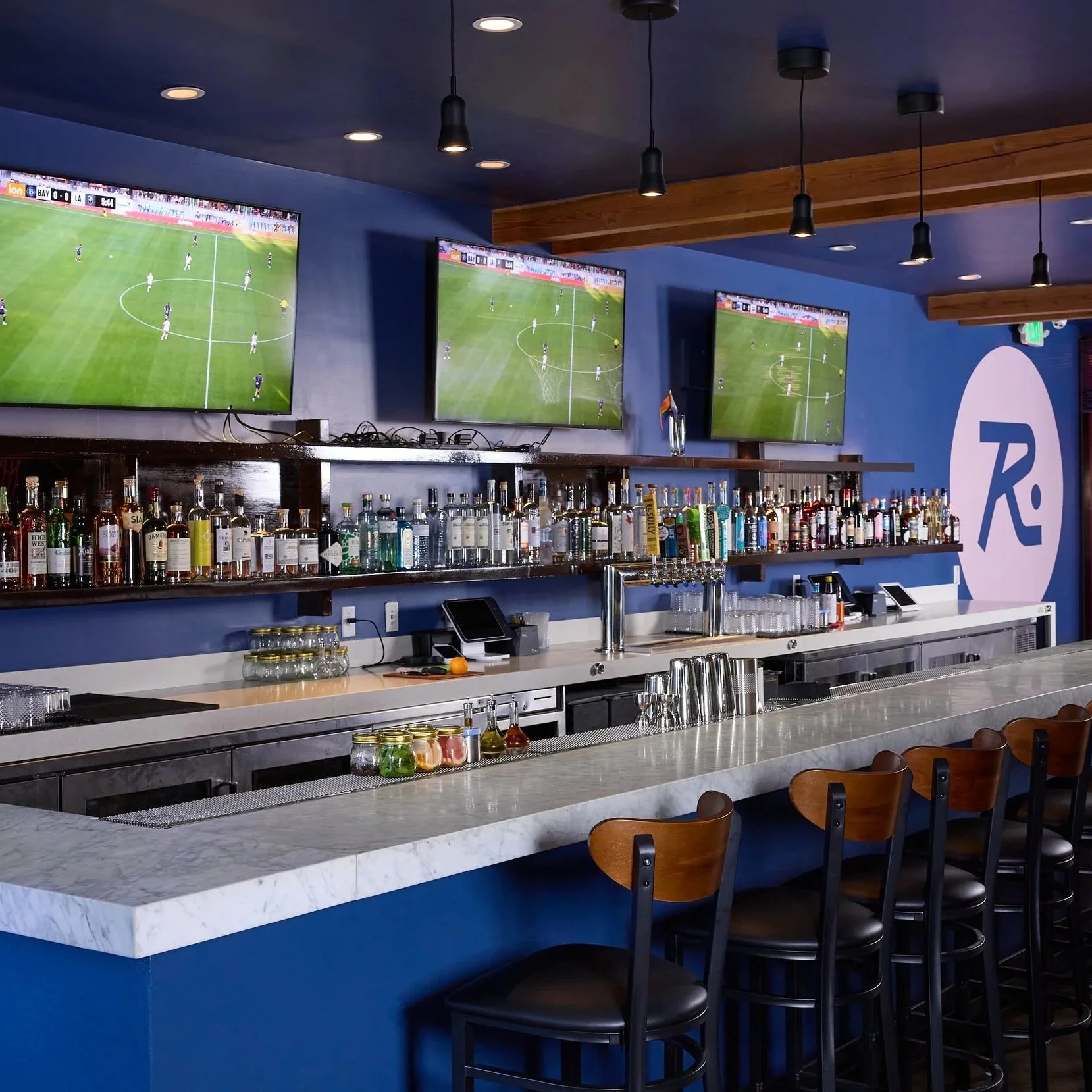 Rikki's Women's Sports Bar