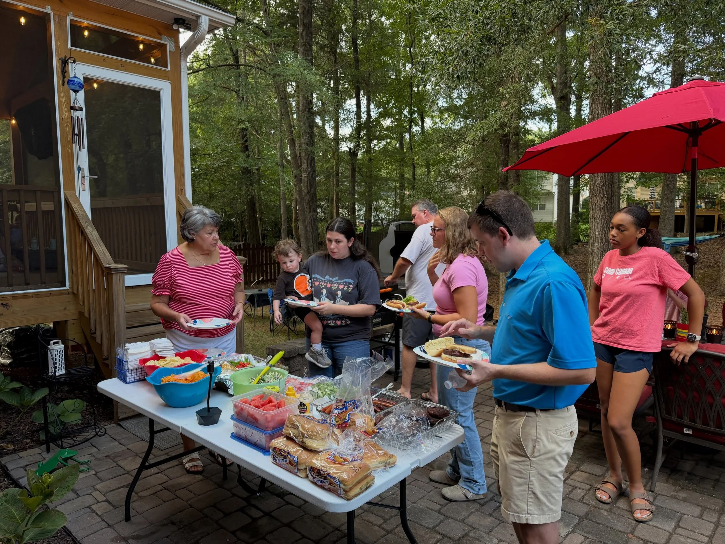 As we wrap up our &ldquo;Praising God through the Psalms&rdquo; series this Sunday, we&rsquo;re pausing to give thanks for some of the ways we&rsquo;ve seen the goodness of God recently:
🎉 A joy-filled cookout celebrating our new Young Adult Sunday 