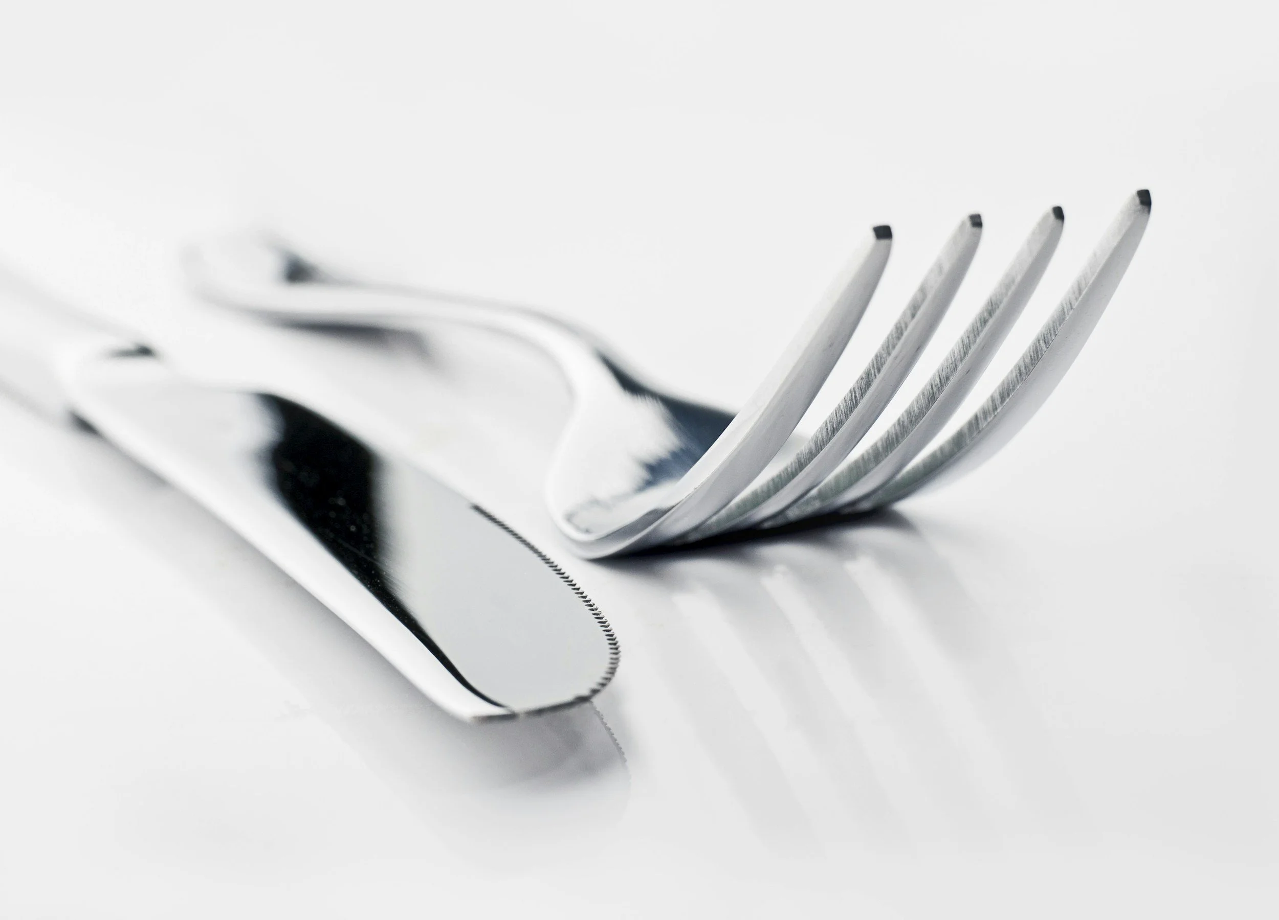 Plates of All Shapes: From Paper to China, the Ultimate Showdown!