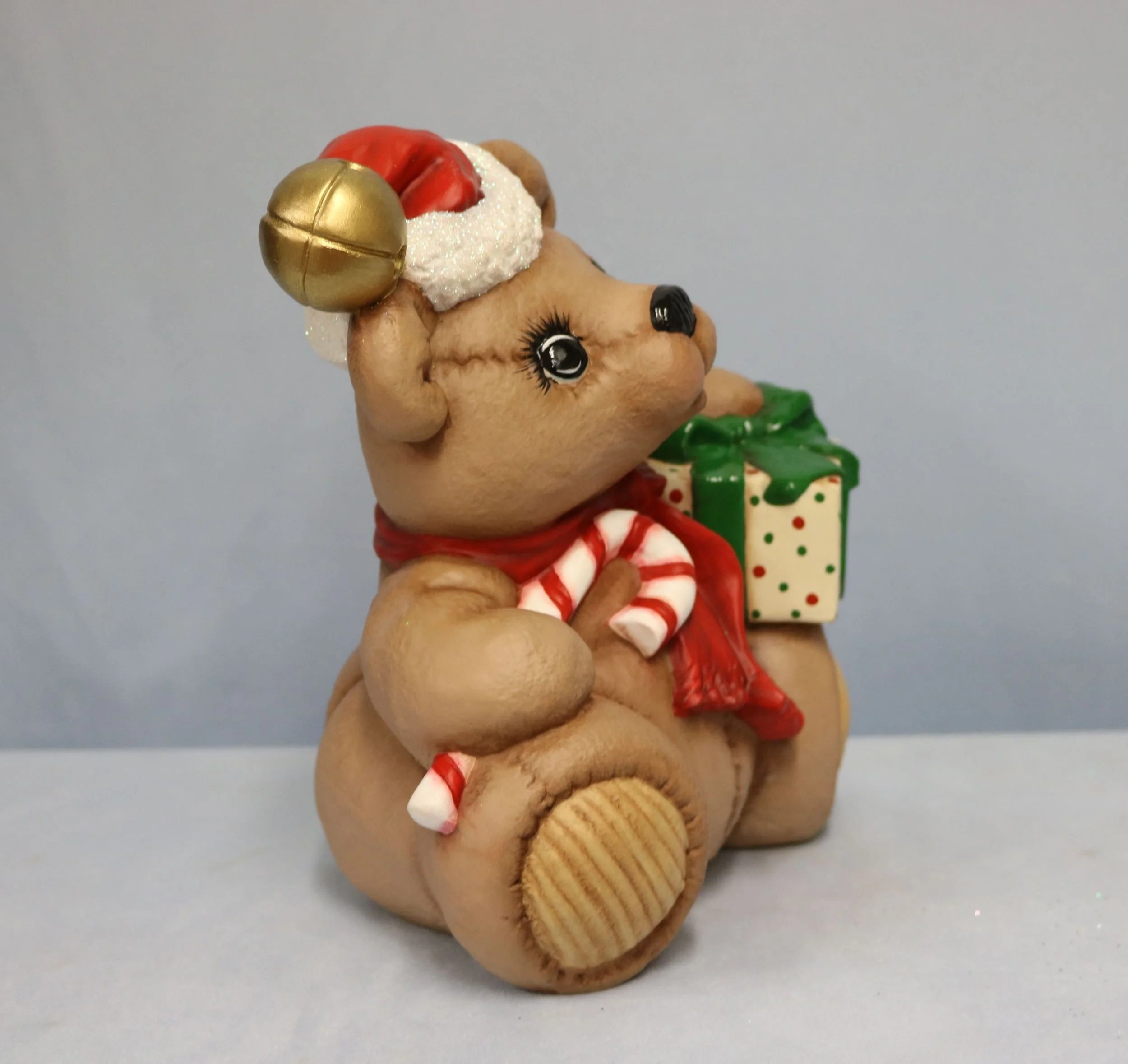 Bear with Gift 13.jpg