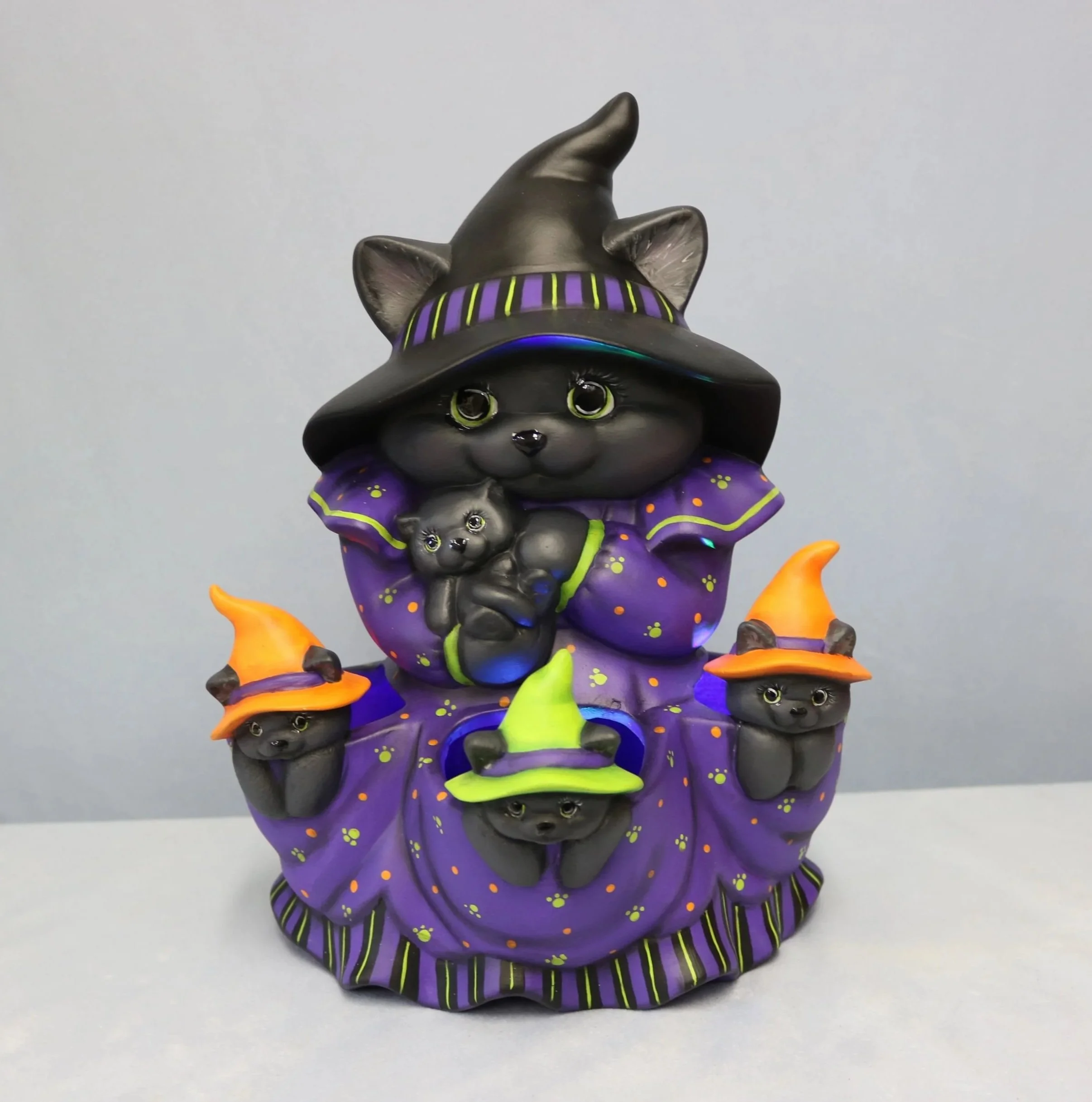 Mama+Witch+Cat+with+Kittens+1.jpg