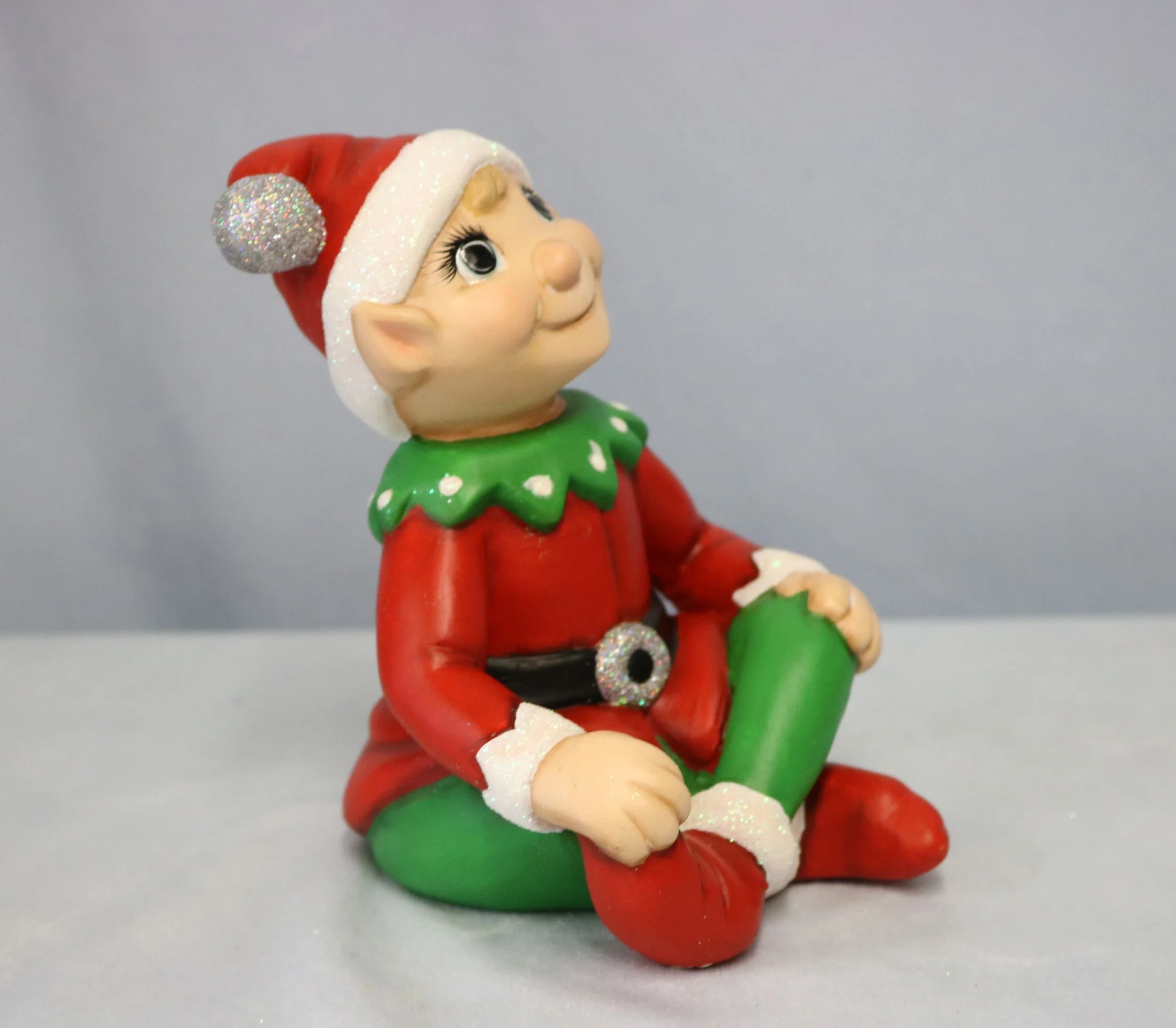 Elf Sitting 14.jpg