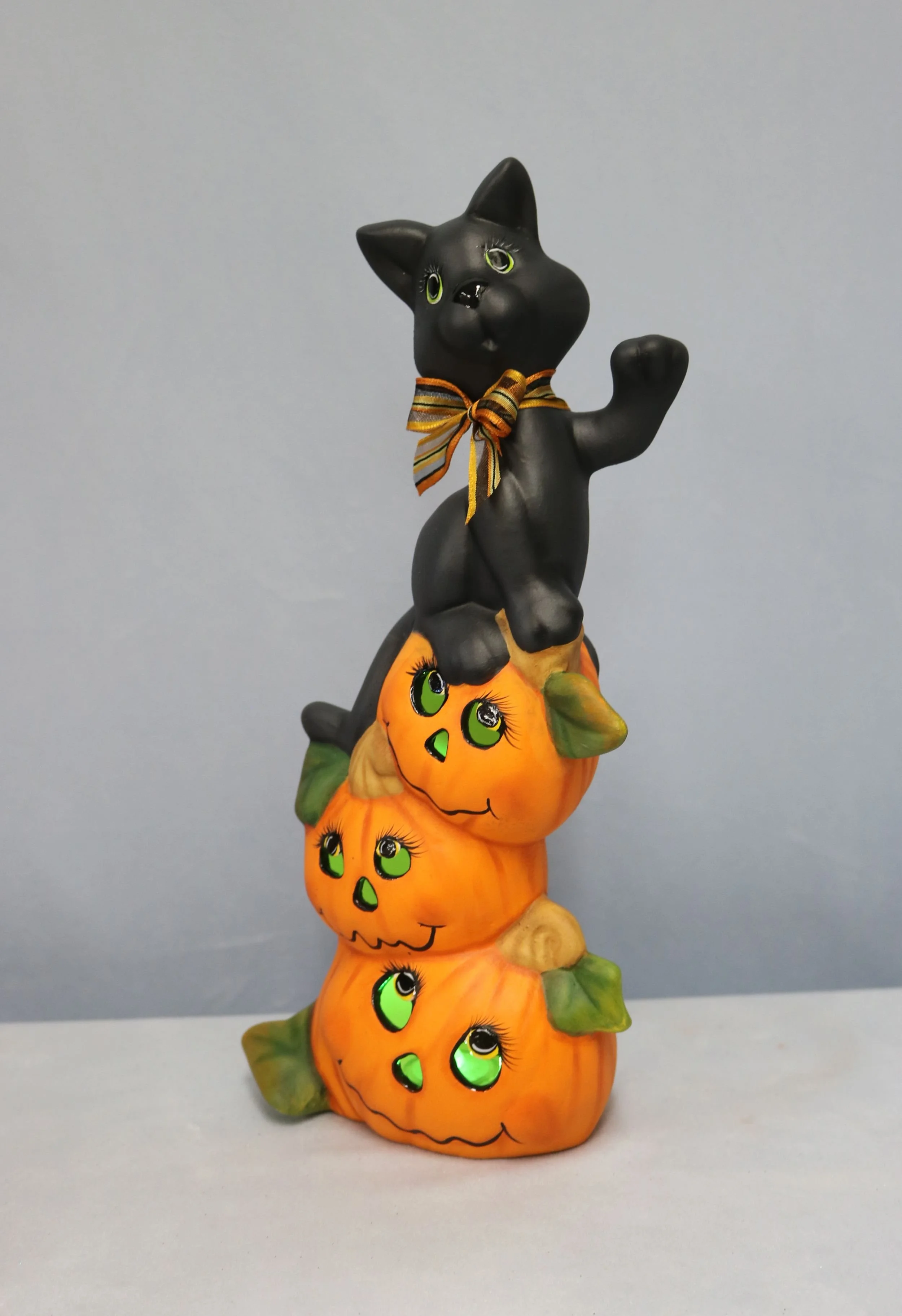 Cat on Pumpkin Stack 3.jpg