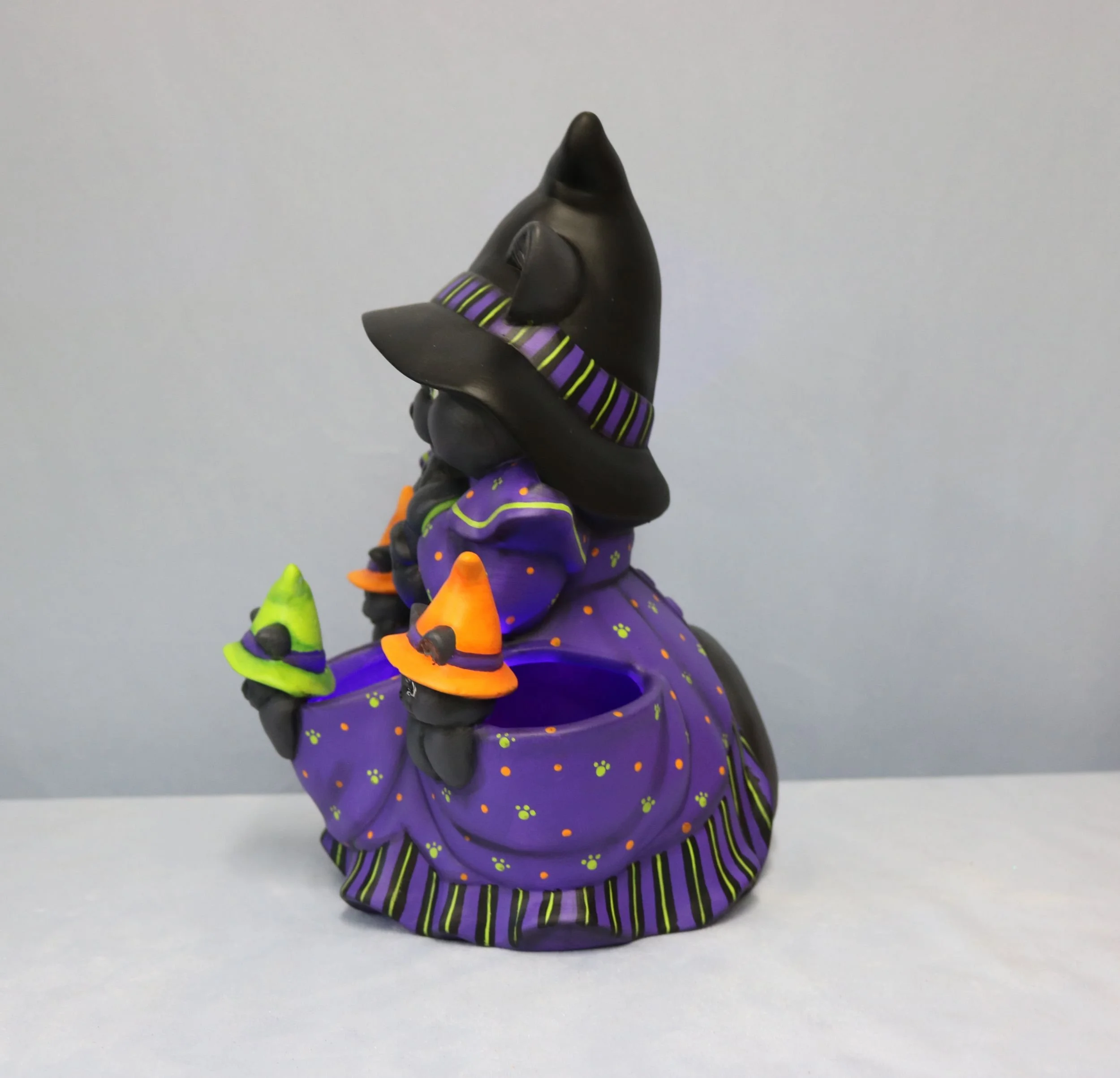 Mama Witch Cat with Kittens 6.jpg