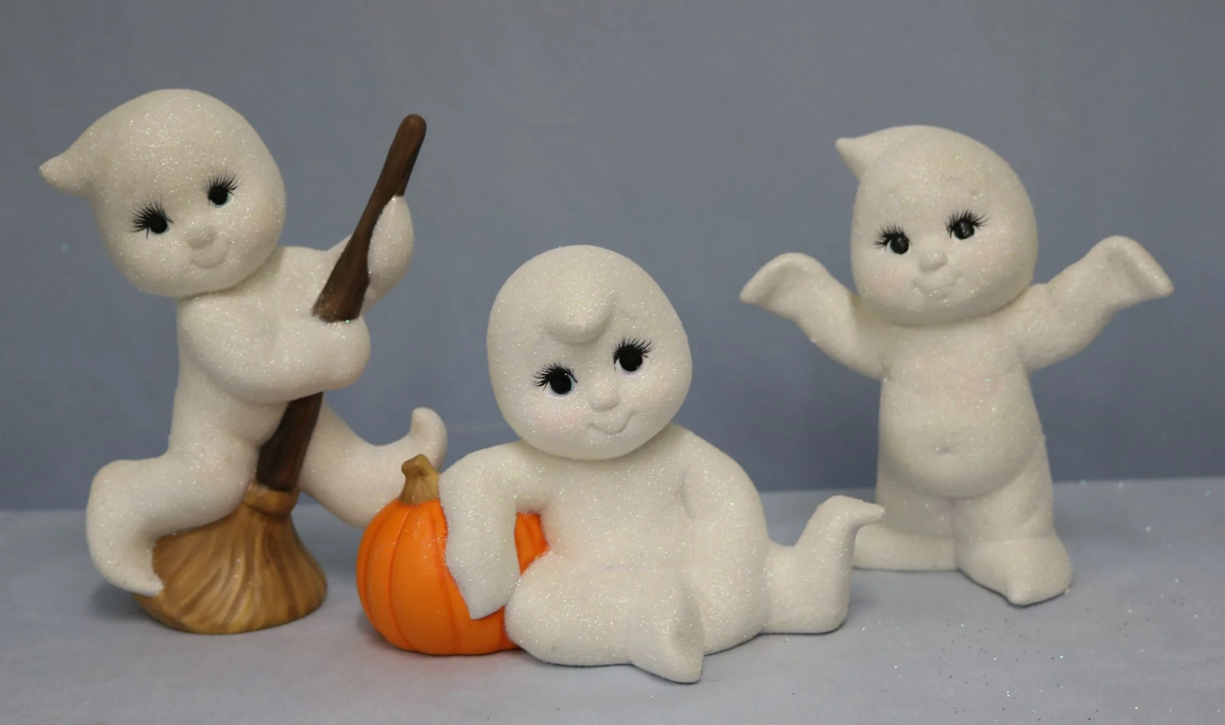 ghosts sparkly 23.jpg