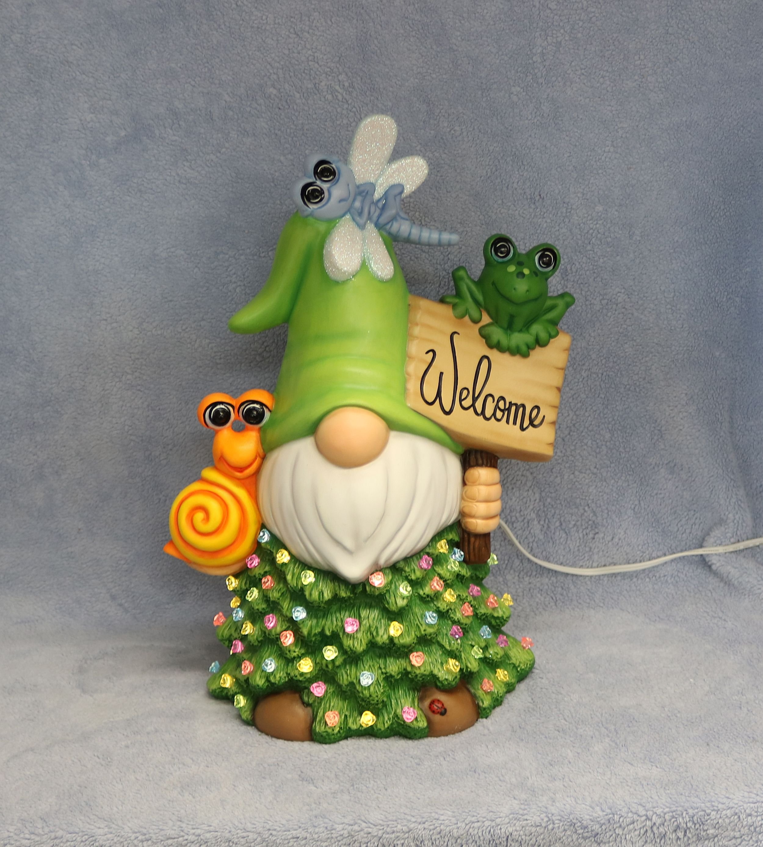 Spring Welcome Gnome with rose lights 2.jpg